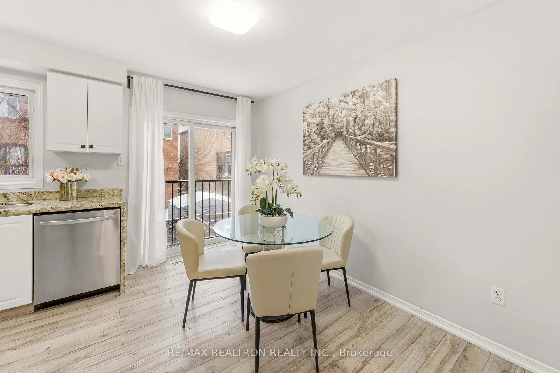 Photo 16 of 177 Sassafras Circle, Vaughan, Patterson — HOMEH