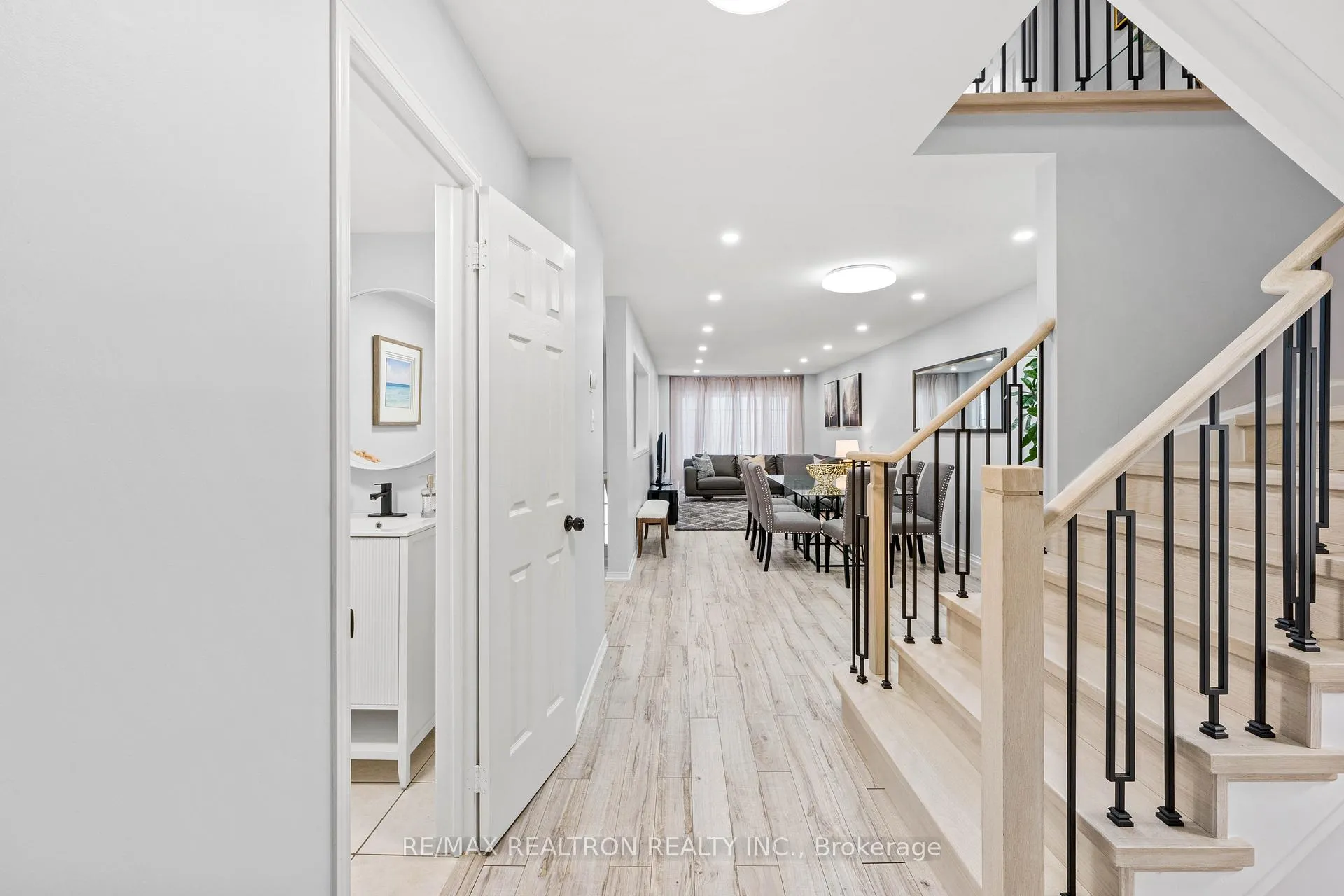Photo 19 of 177 Sassafras Circle, Vaughan, Patterson — HOMEH