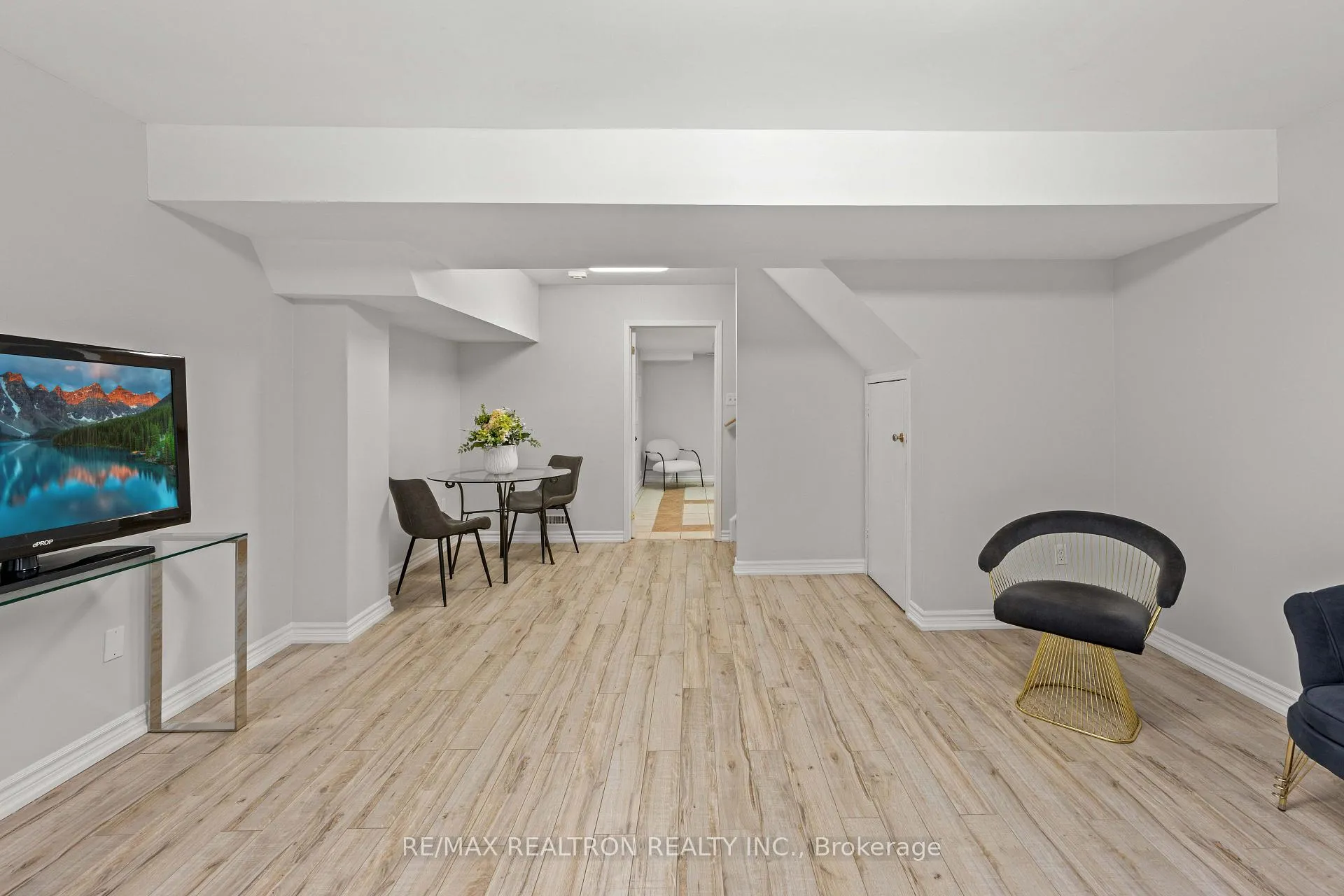 Photo 34 of 177 Sassafras Circle, Vaughan, Patterson — HOMEH