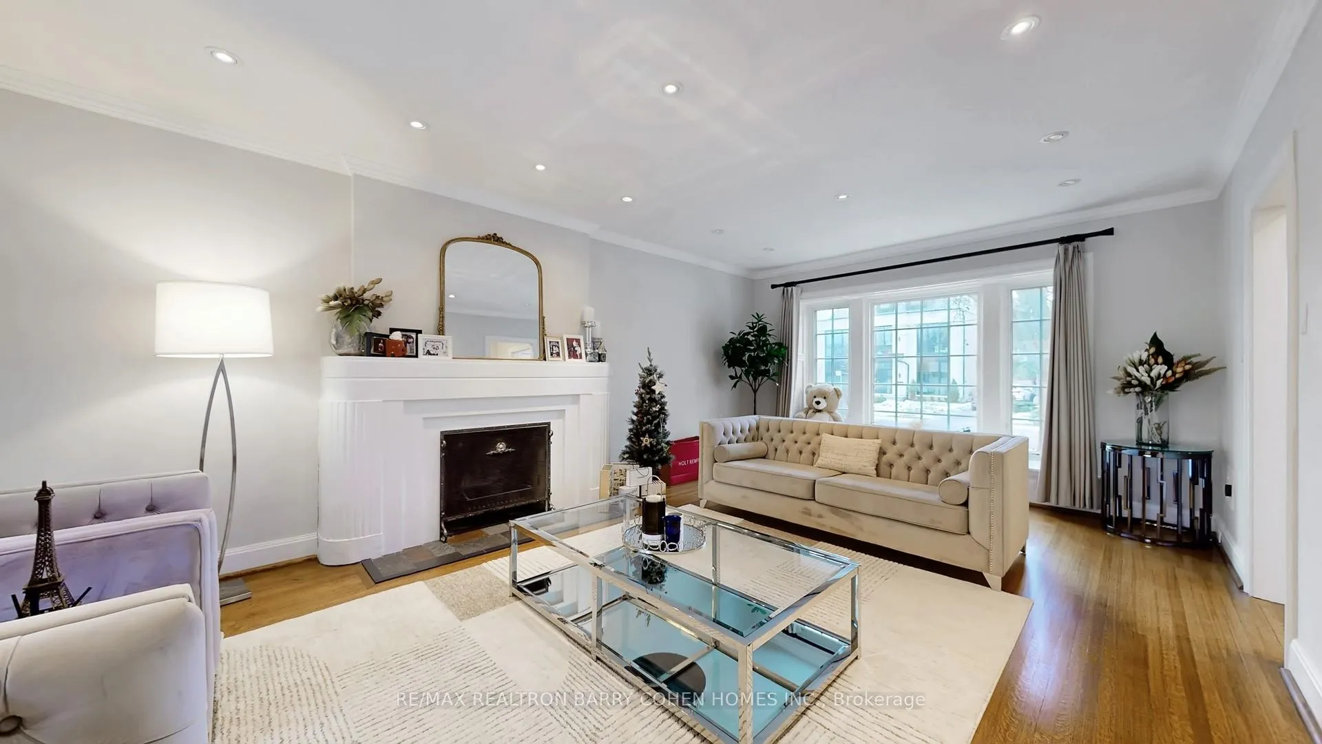 Photo 3 of 156 Cortleigh Boulevard, Toronto, Lawrence Park South — HOMEH