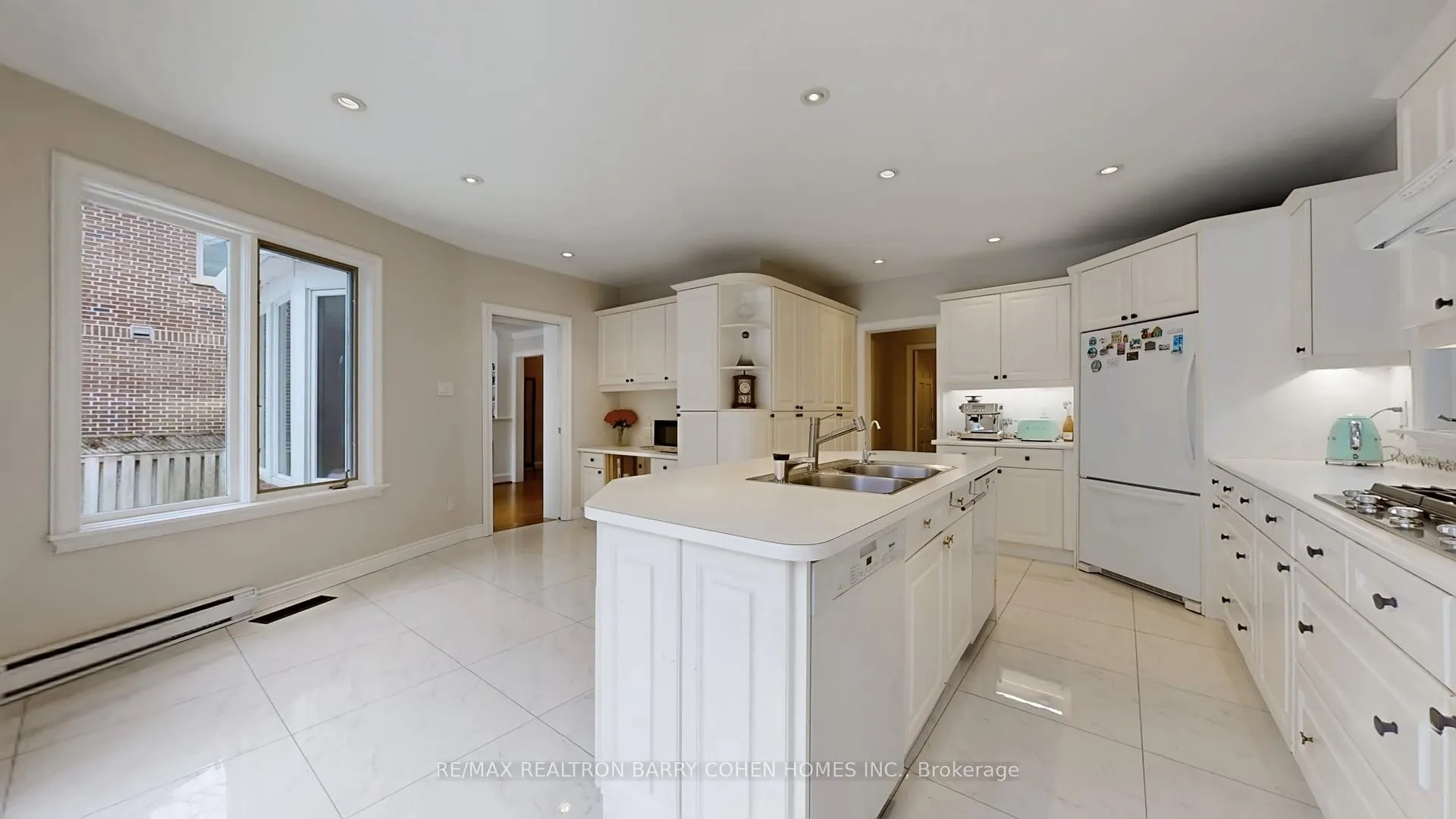 Photo 6 of 156 Cortleigh Boulevard, Toronto, Lawrence Park South — HOMEH