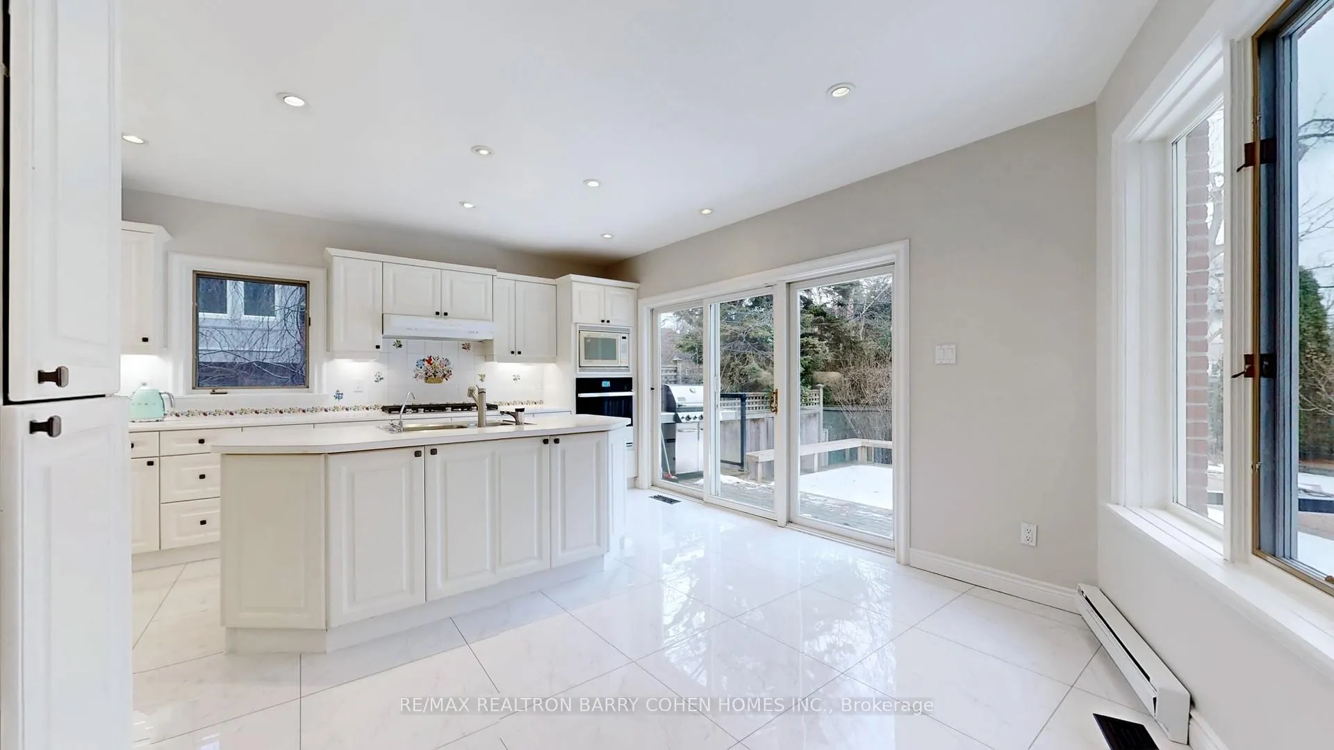 Photo 7 of 156 Cortleigh Boulevard, Toronto, Lawrence Park South — HOMEH