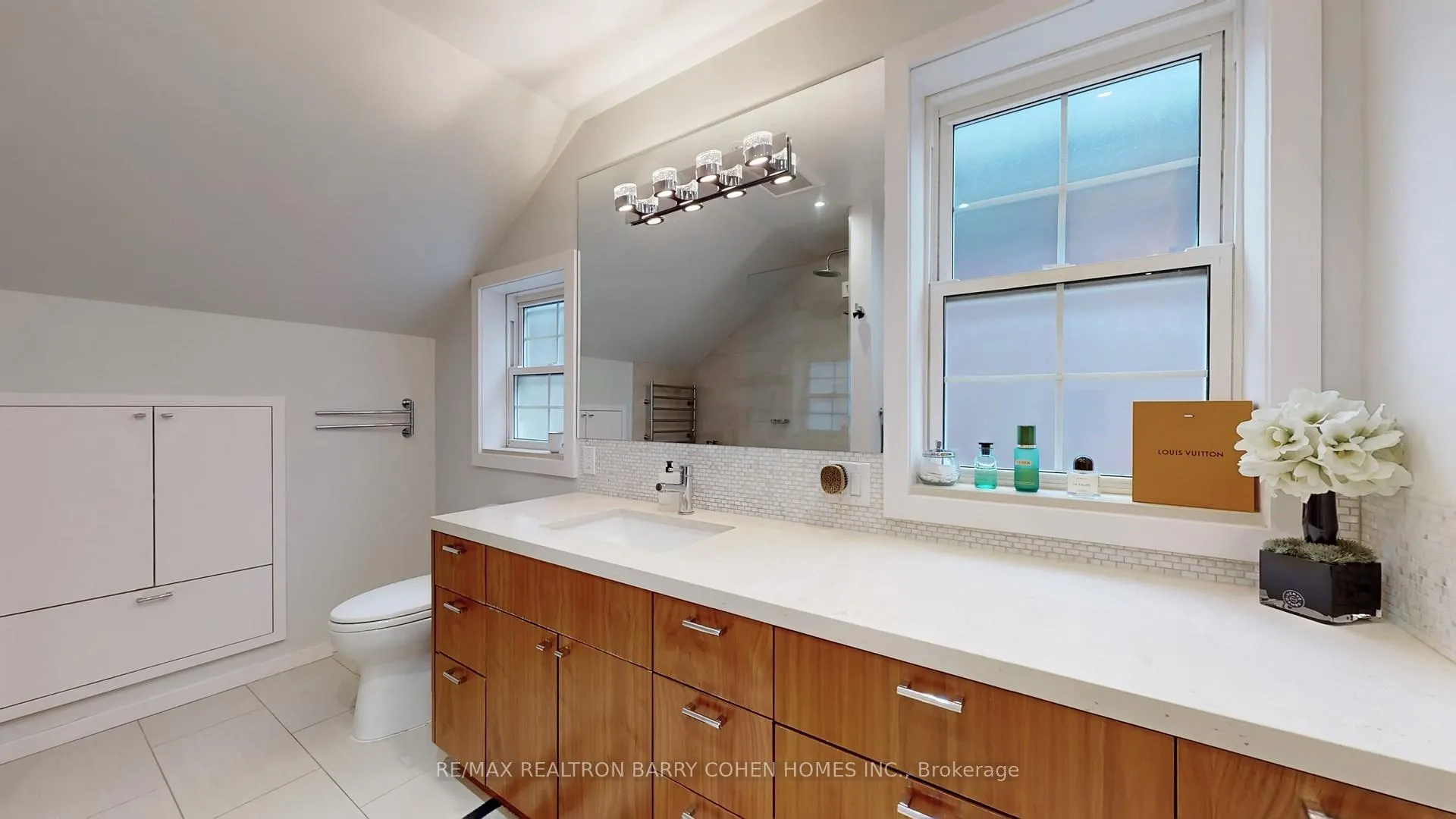 Photo 14 of 156 Cortleigh Boulevard, Toronto, Lawrence Park South — HOMEH