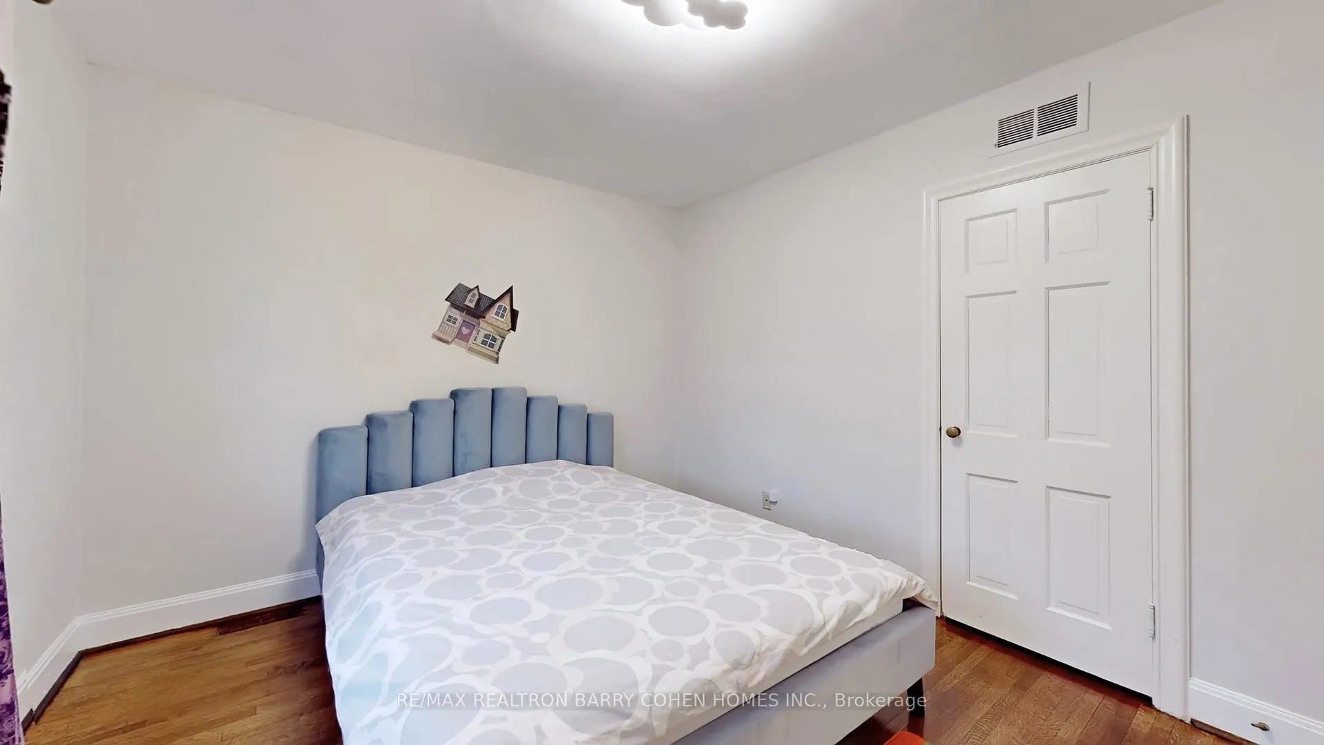 Photo 16 of 156 Cortleigh Boulevard, Toronto, Lawrence Park South — HOMEH