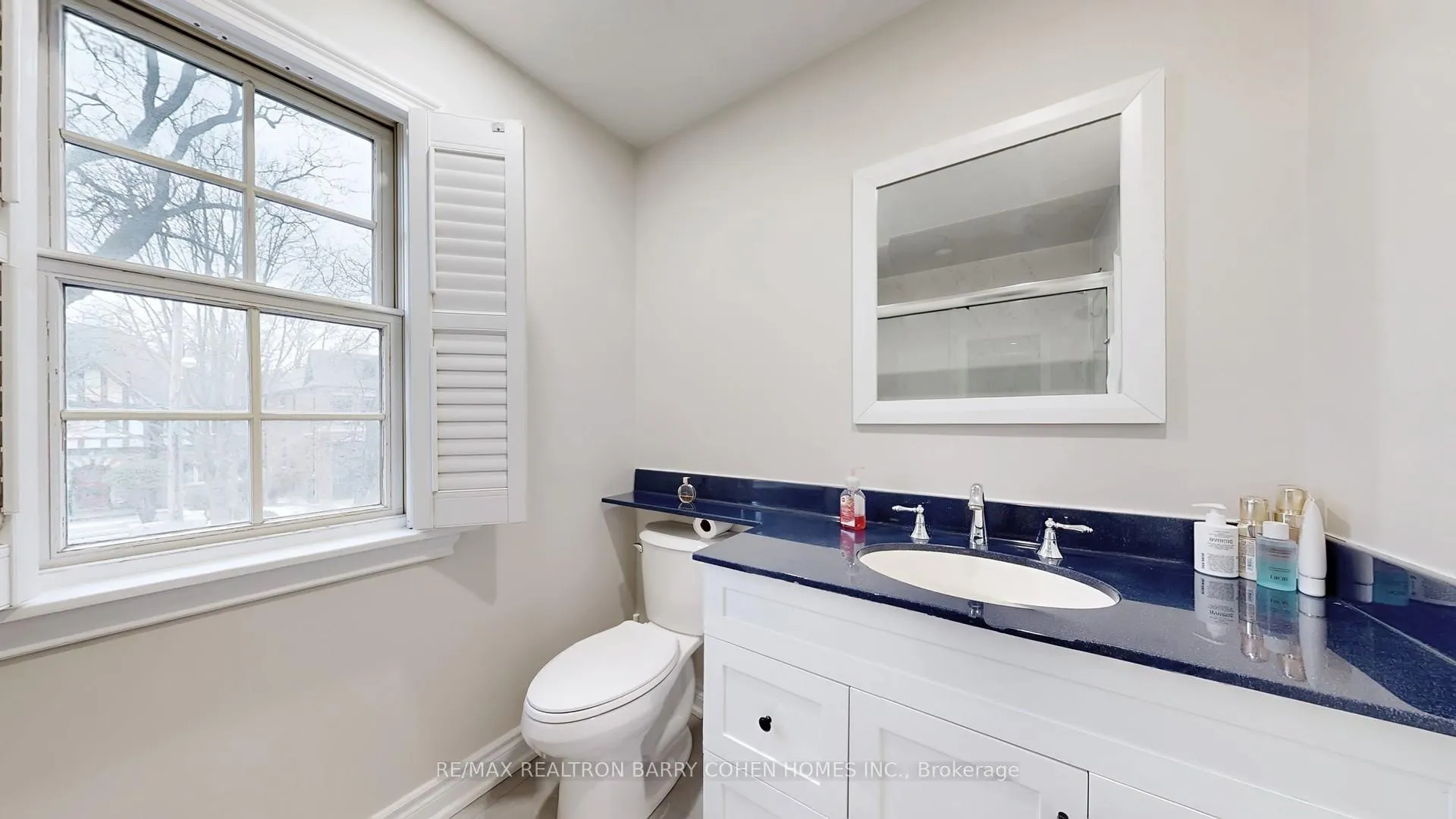 Photo 17 of 156 Cortleigh Boulevard, Toronto, Lawrence Park South — HOMEH