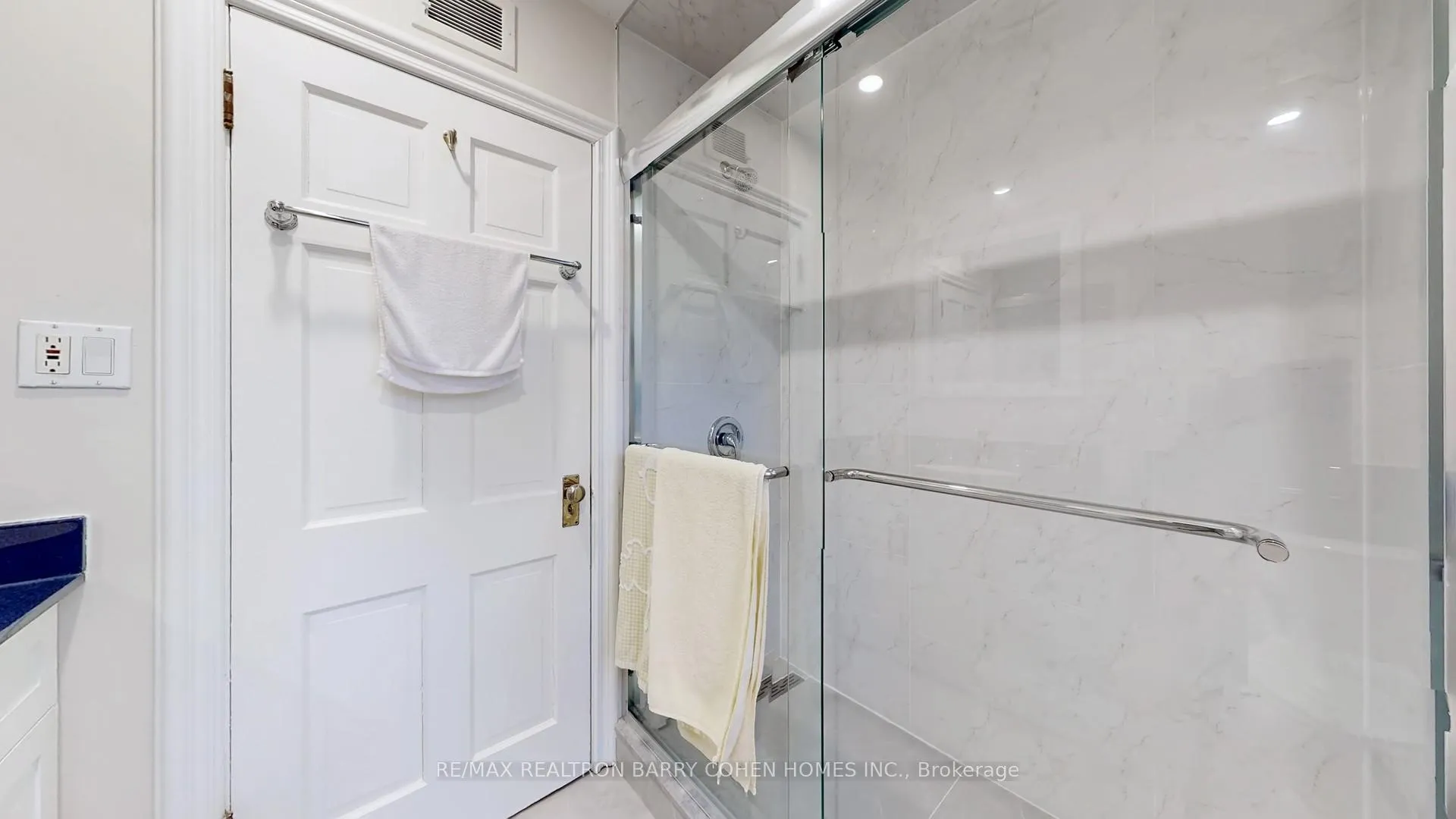 Photo 18 of 156 Cortleigh Boulevard, Toronto, Lawrence Park South — HOMEH
