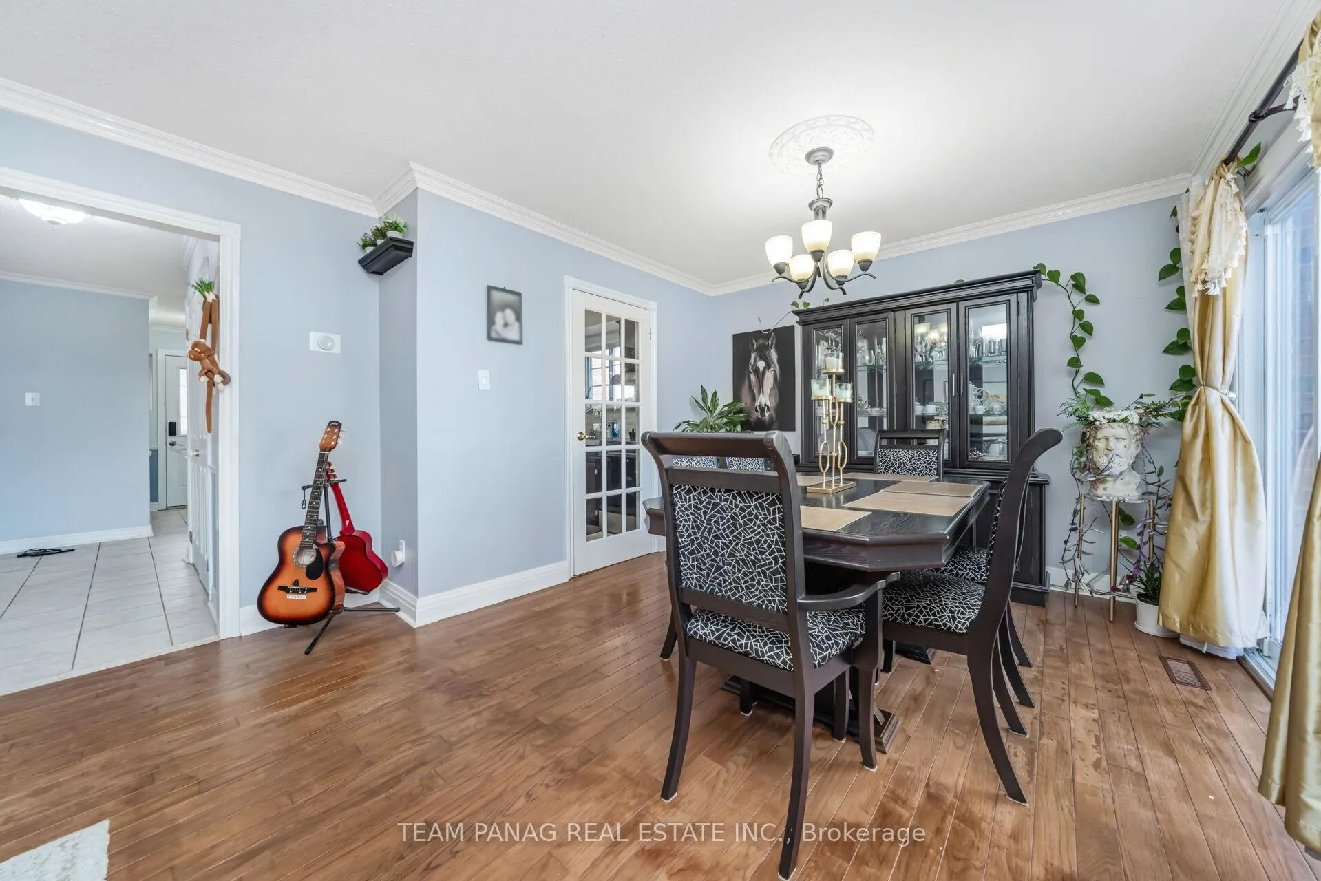 Photo 7 of 6 Howard Court, Brampton, Heart Lake West — HOMEH