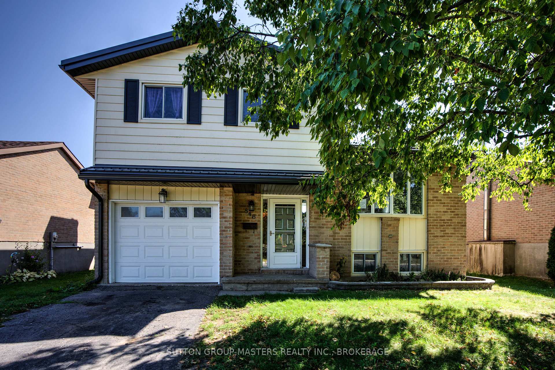 Photo 2 of 846 Sandringham Place, Kingston, North of Taylor-Kidd Blvd — HOMEH