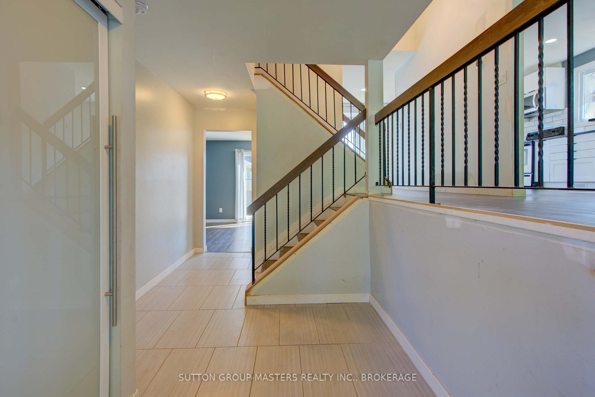 Photo 15 of 846 Sandringham Place, Kingston, North of Taylor-Kidd Blvd — HOMEH
