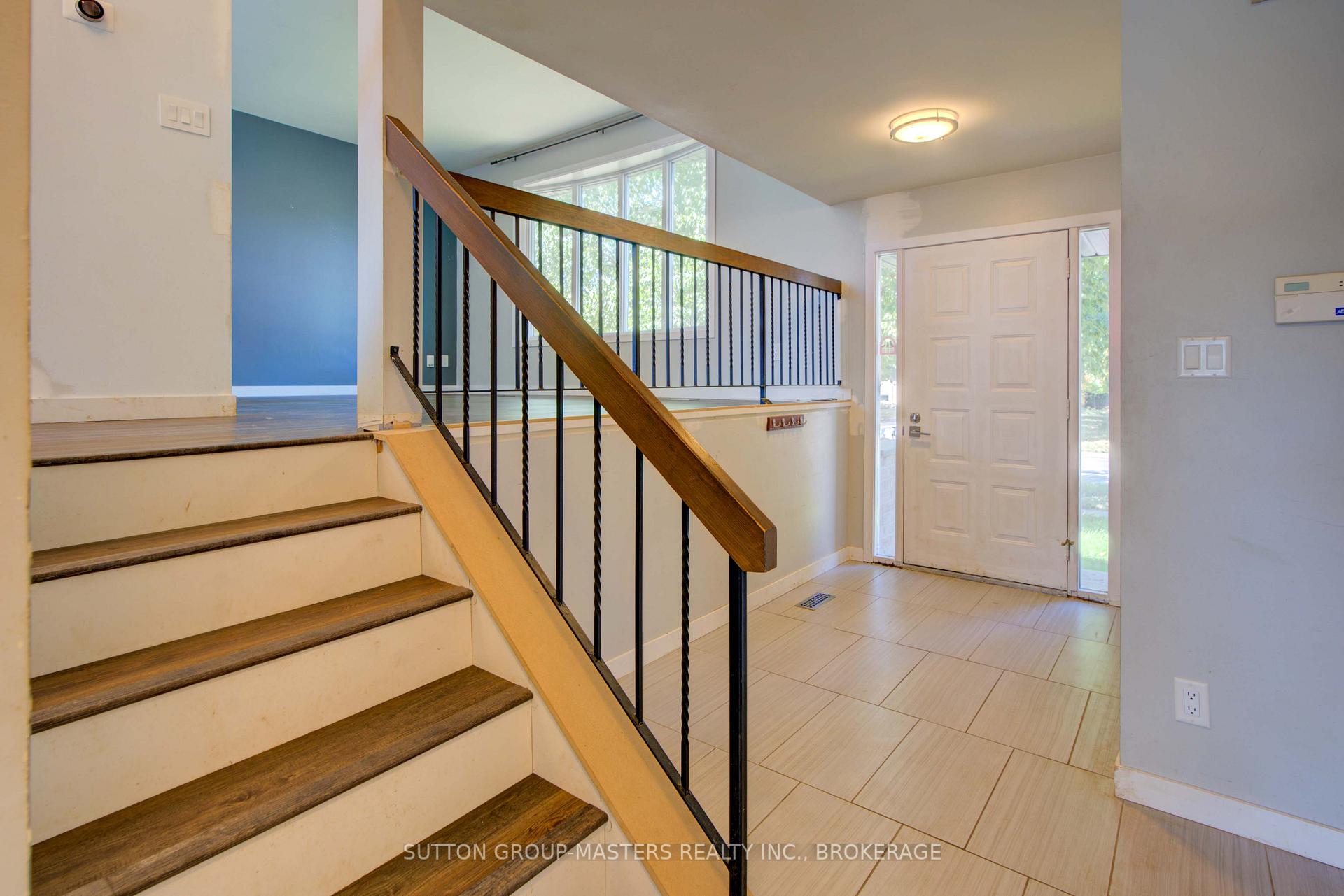 Photo 17 of 846 Sandringham Place, Kingston, North of Taylor-Kidd Blvd — HOMEH