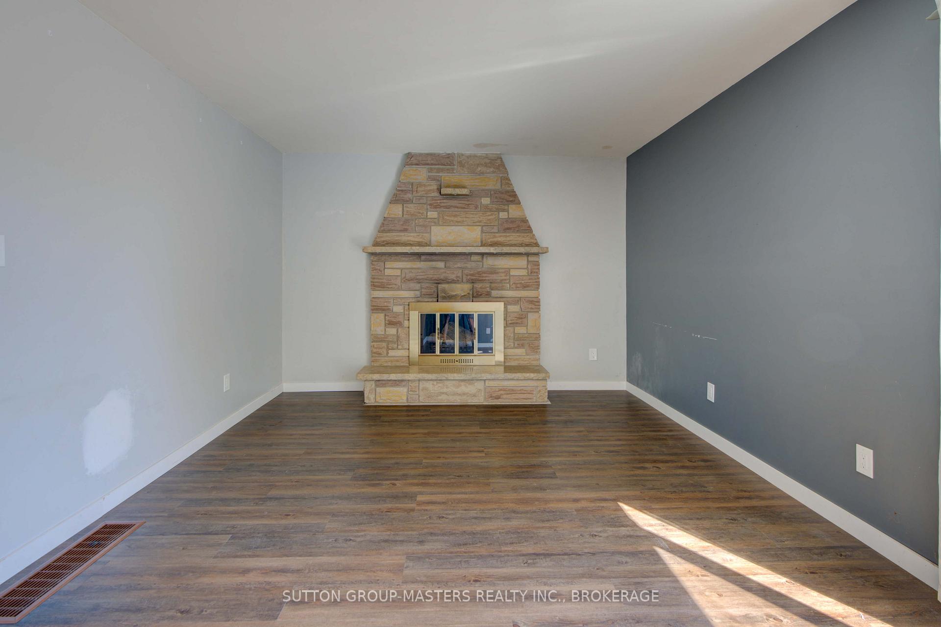 Photo 19 of 846 Sandringham Place, Kingston, North of Taylor-Kidd Blvd — HOMEH