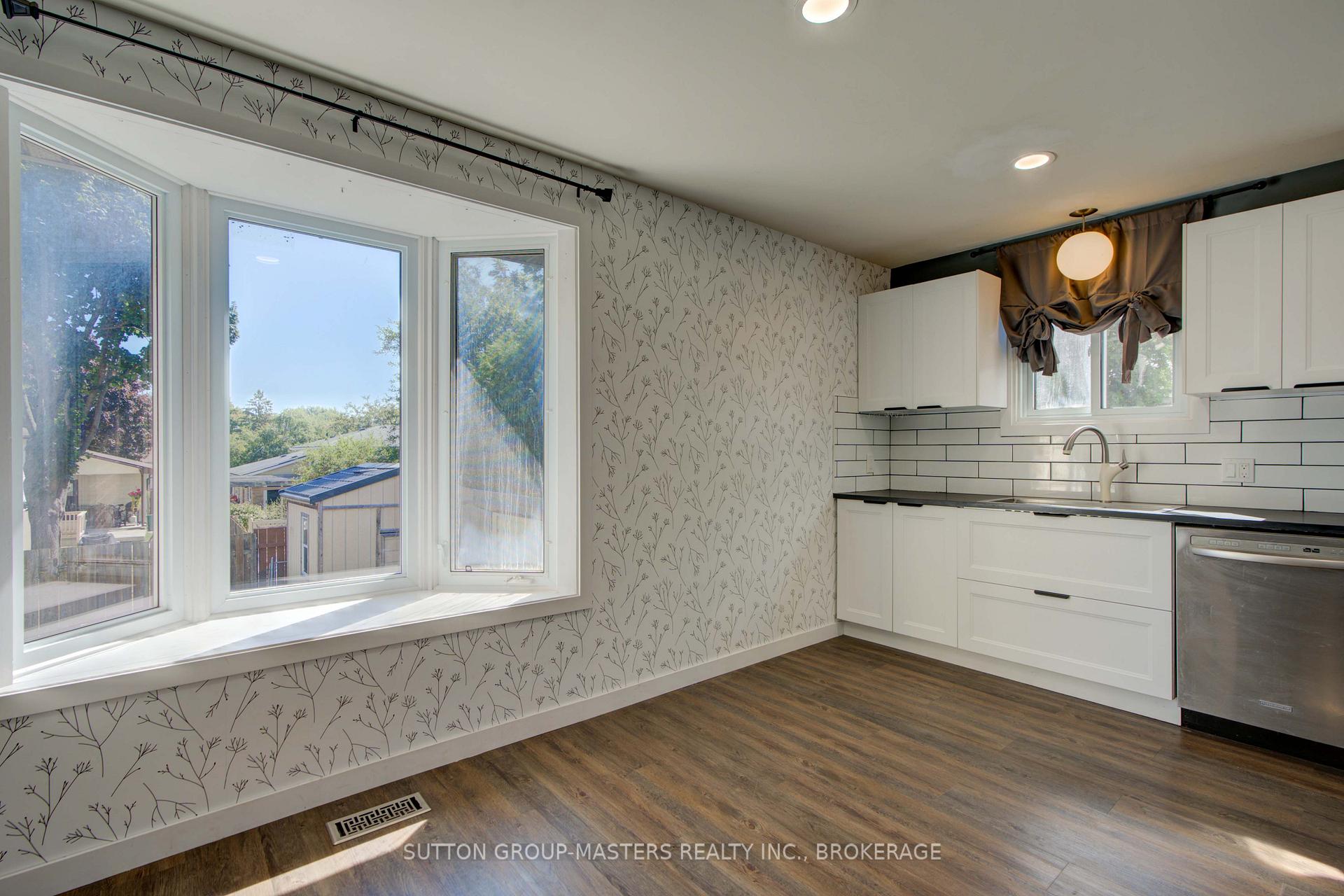 Photo 21 of 846 Sandringham Place, Kingston, North of Taylor-Kidd Blvd — HOMEH