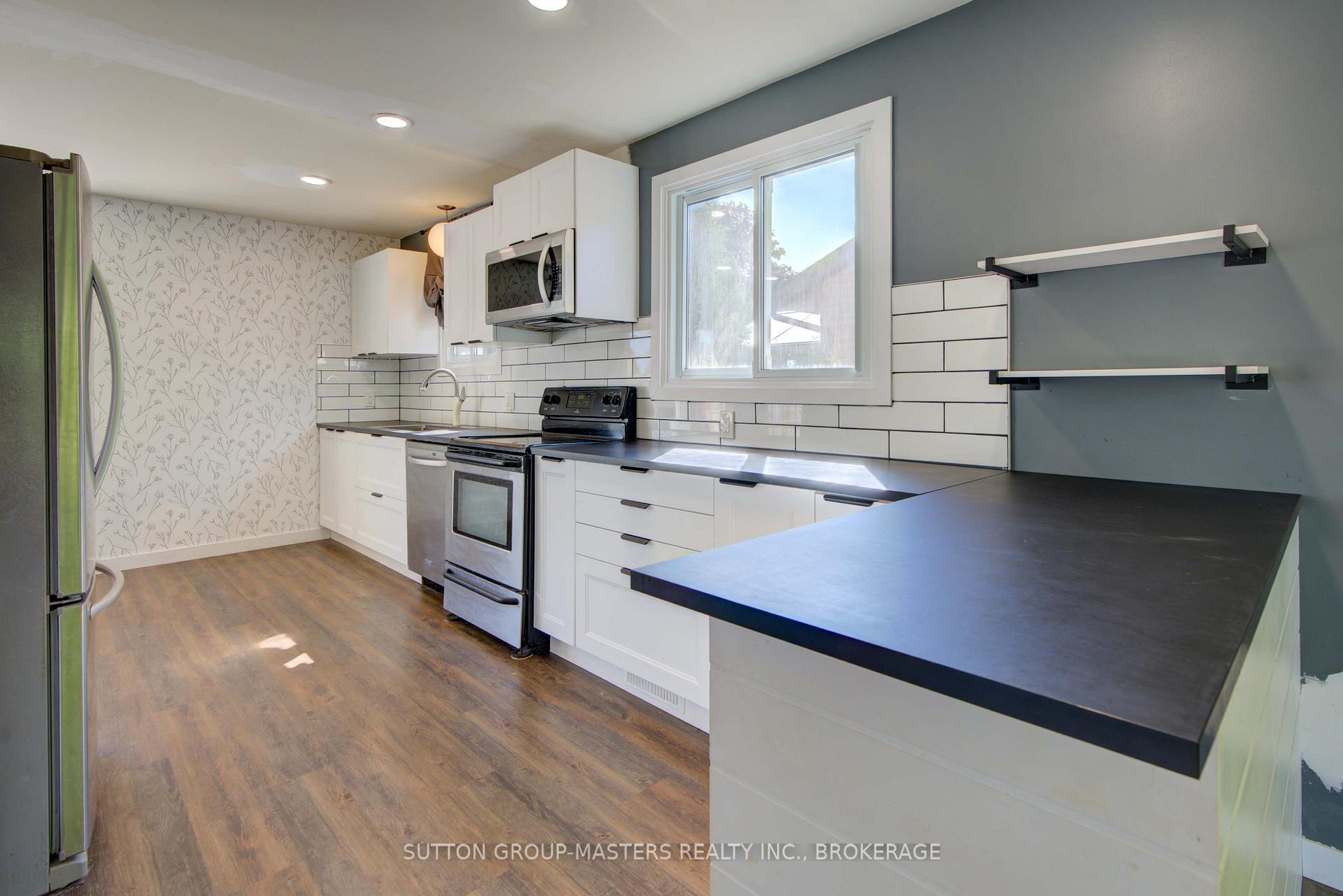 Photo 28 of 846 Sandringham Place, Kingston, North of Taylor-Kidd Blvd — HOMEH