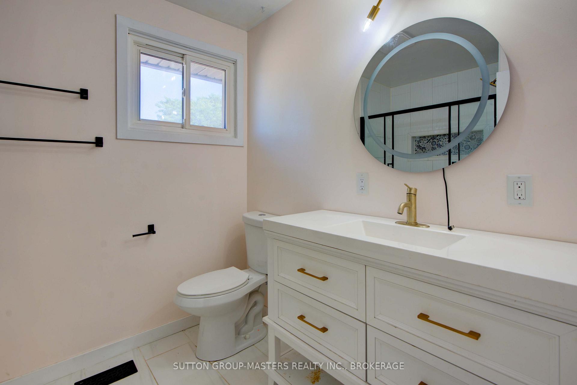 Photo 39 of 846 Sandringham Place, Kingston, North of Taylor-Kidd Blvd — HOMEH