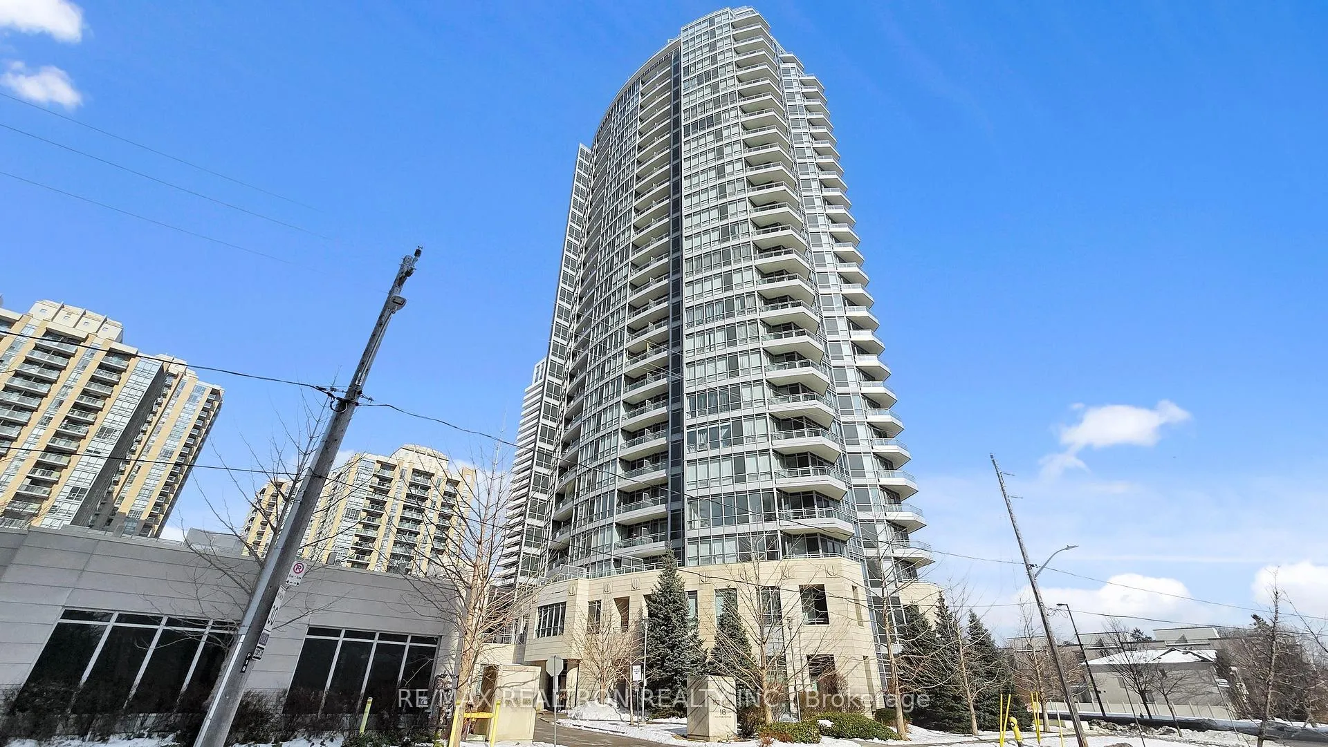 Front of Unit 2115, 18 Holmes Avenue