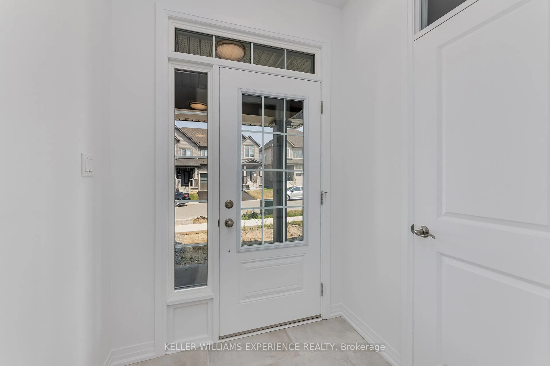 Photo 4 of 58 Sagewood Avenue, Barrie, Rural Barrie Southeast — HOMEH