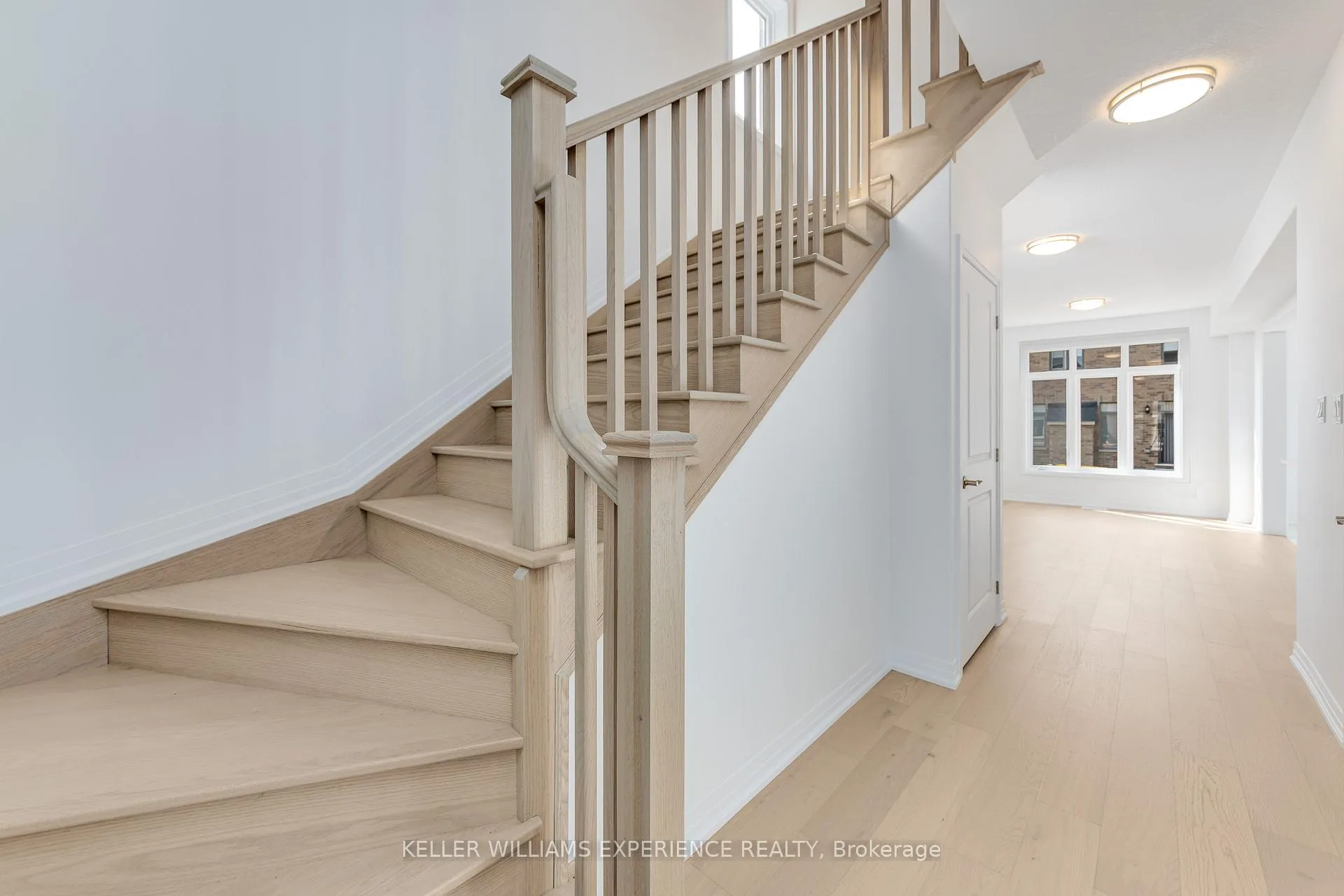 Photo 5 of 58 Sagewood Avenue, Barrie, Rural Barrie Southeast — HOMEH