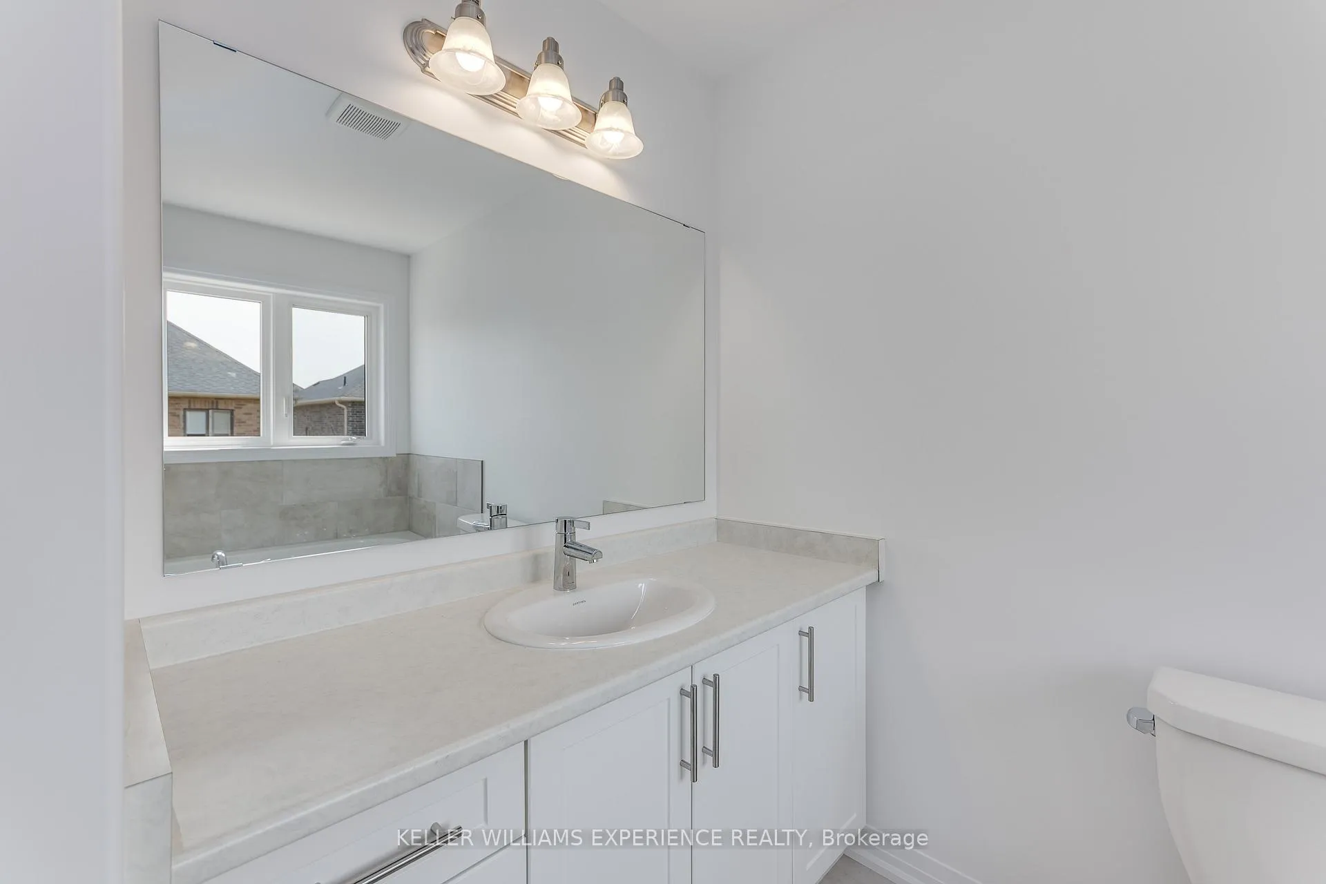Photo 21 of 58 Sagewood Avenue, Barrie, Rural Barrie Southeast — HOMEH