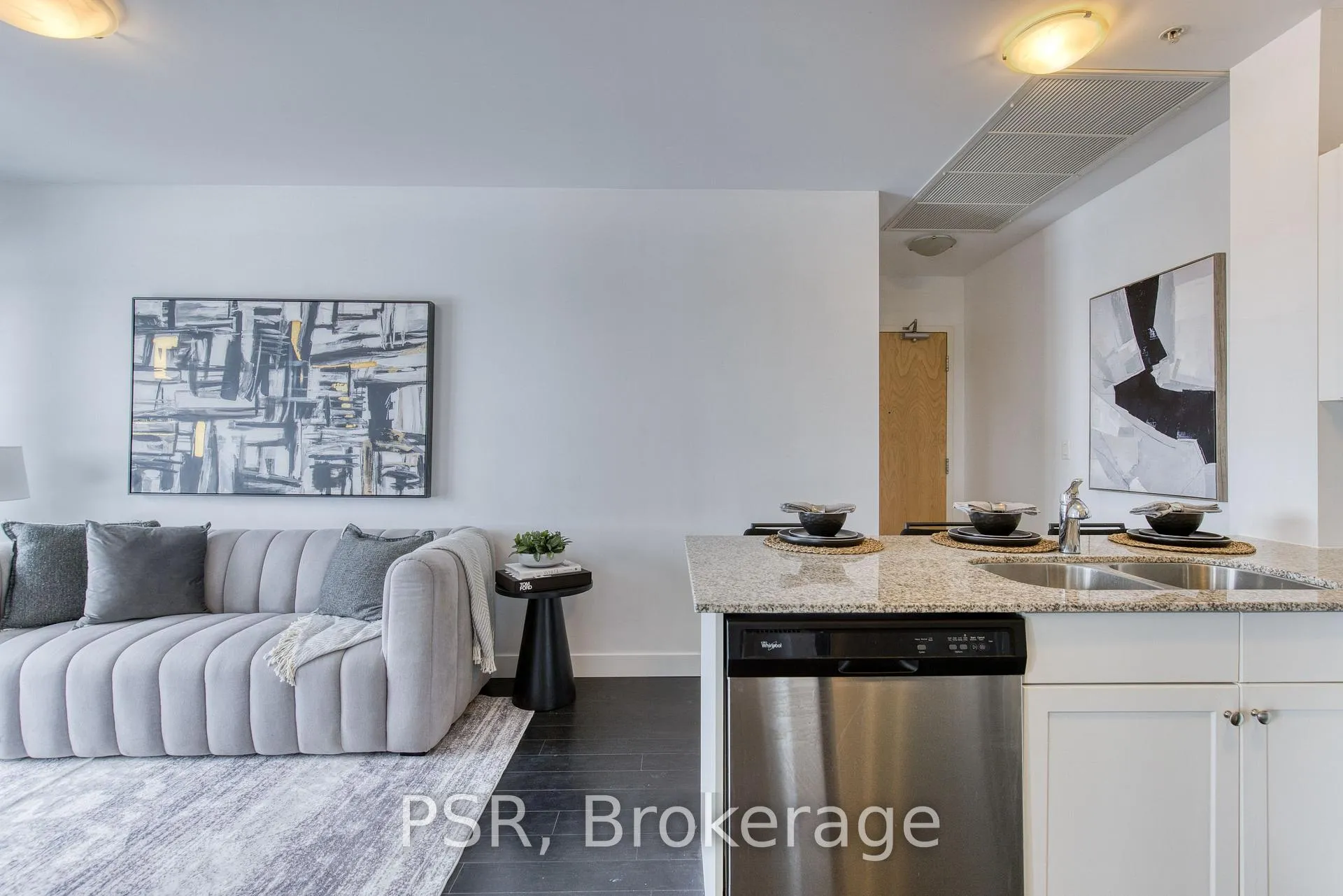 Photo 7 of Unit 902, 1 Victoria Street S, Kitchener — HOMEH