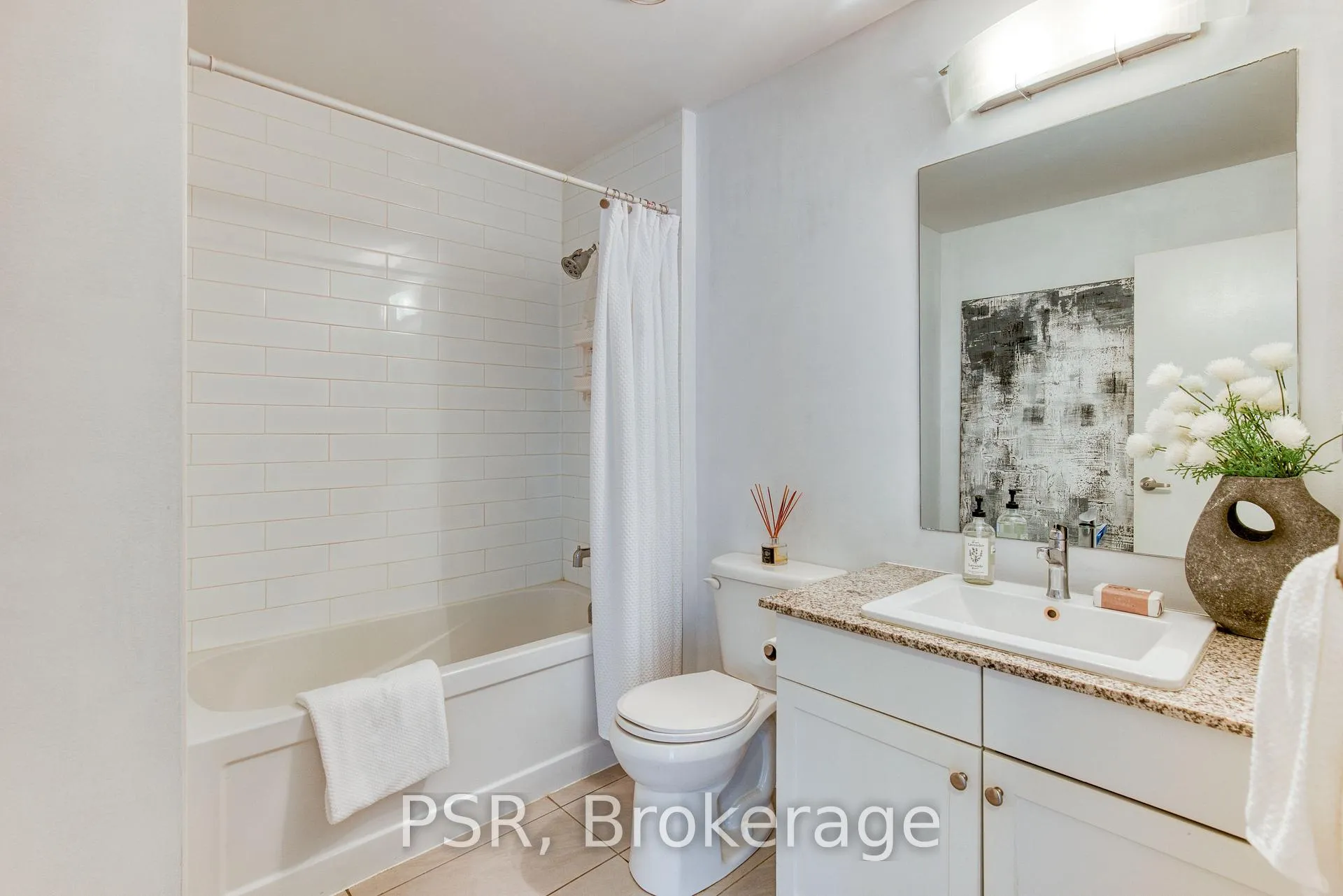 Photo 14 of Unit 902, 1 Victoria Street S, Kitchener — HOMEH