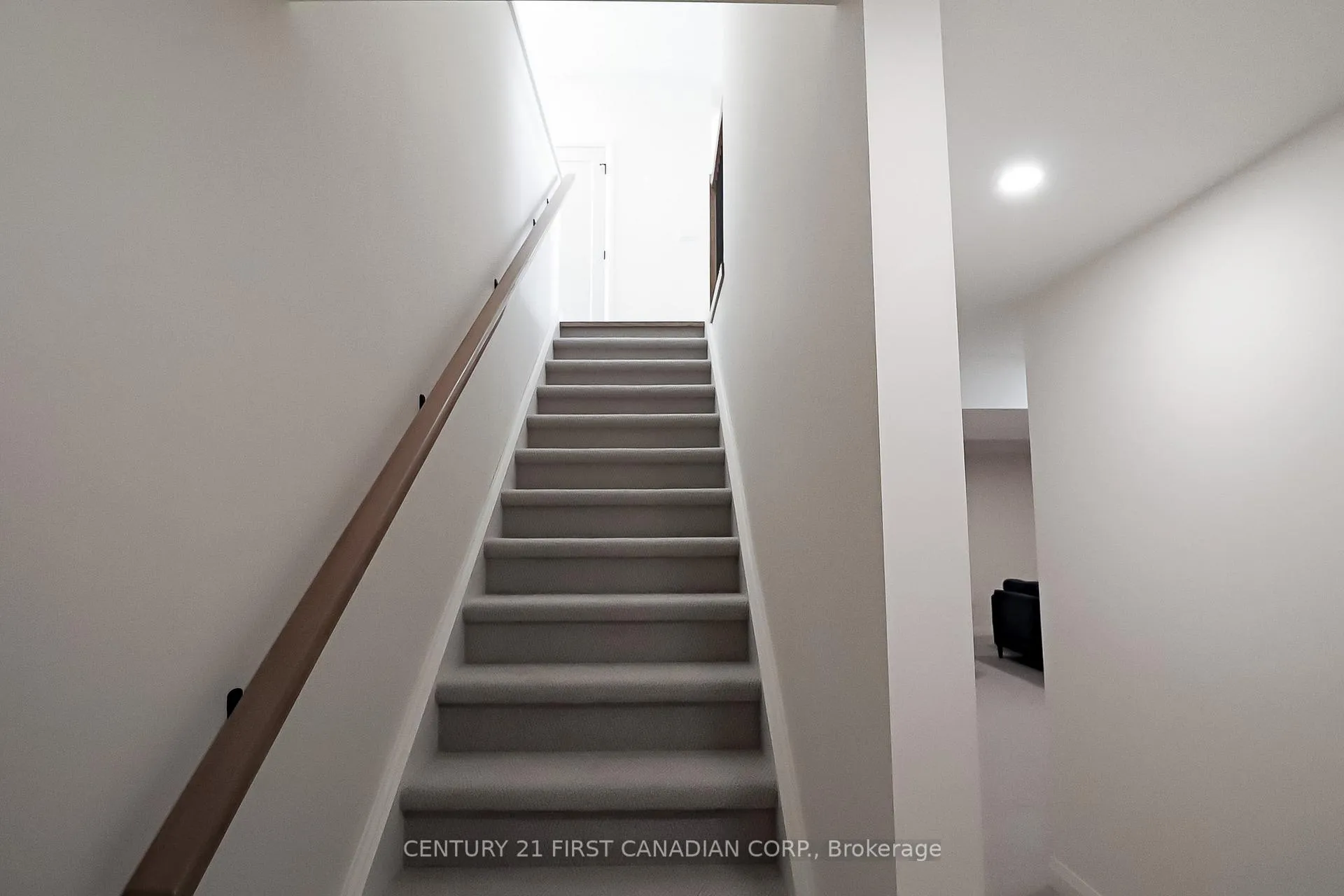 Photo 31 of Unit 10, 32 Postma Crescent, North Middlesex, Ailsa Craig — HOMEH
