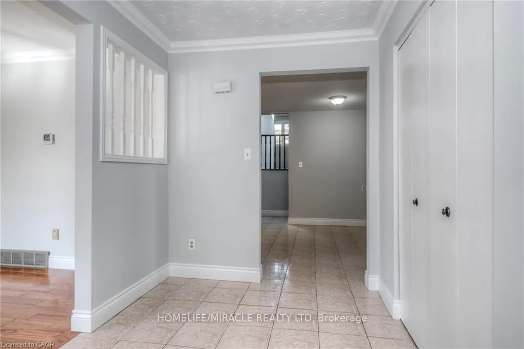 Photo 8 of 107 Pinnacle Drive, Kitchener — HOMEH