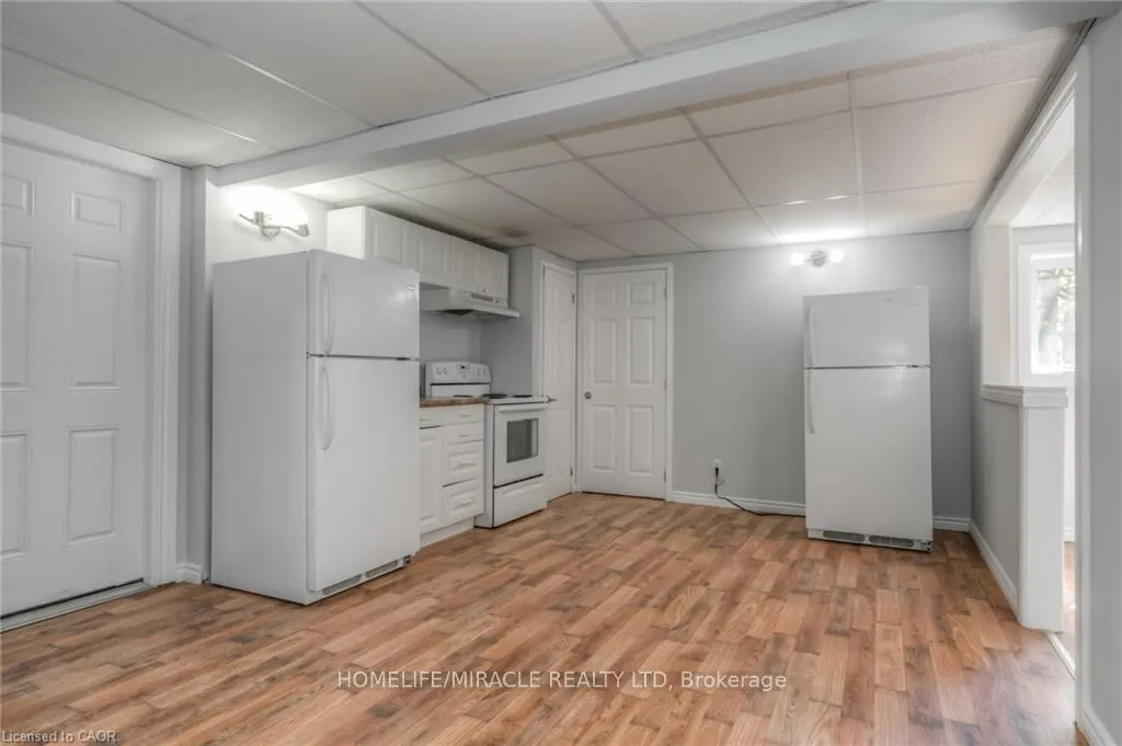 Photo 11 of 107 Pinnacle Drive, Kitchener — HOMEH