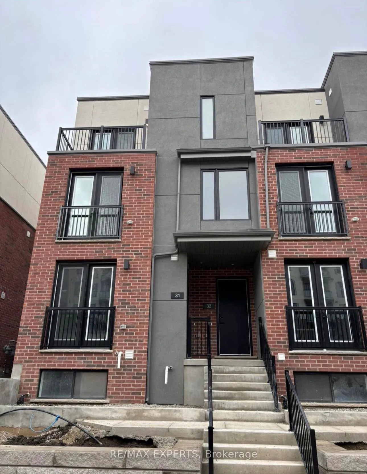 Photo 1 of Unit 32, 99 Roger Street, Waterloo, Uptown Waterloo — HOMEH