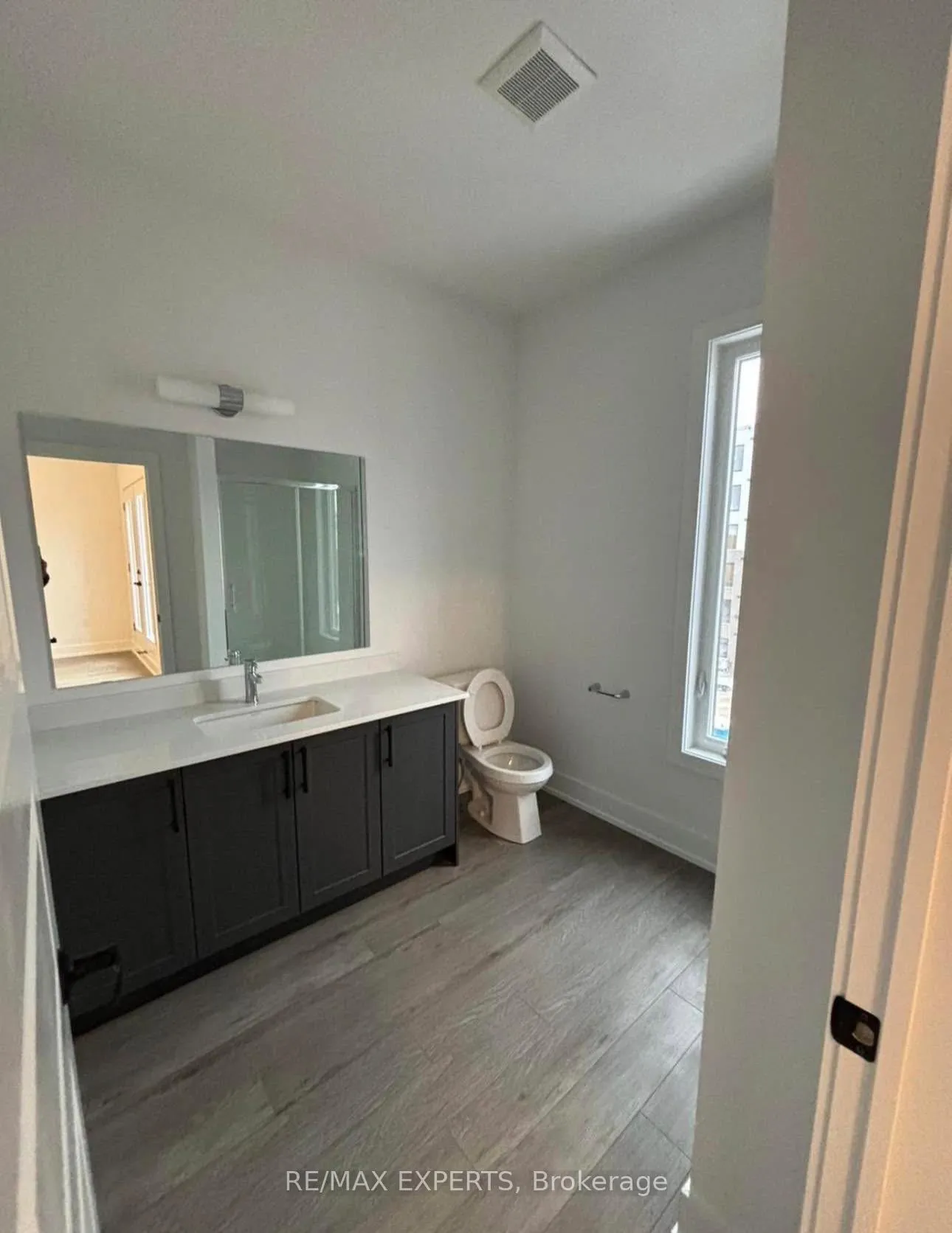 Photo 8 of Unit 32, 99 Roger Street, Waterloo, Uptown Waterloo — HOMEH