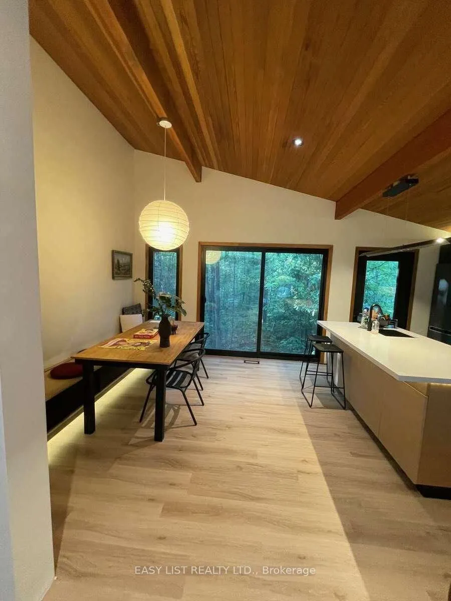 Photo 17 of 28 Birch Trail, Wasaga Beach — HOMEH