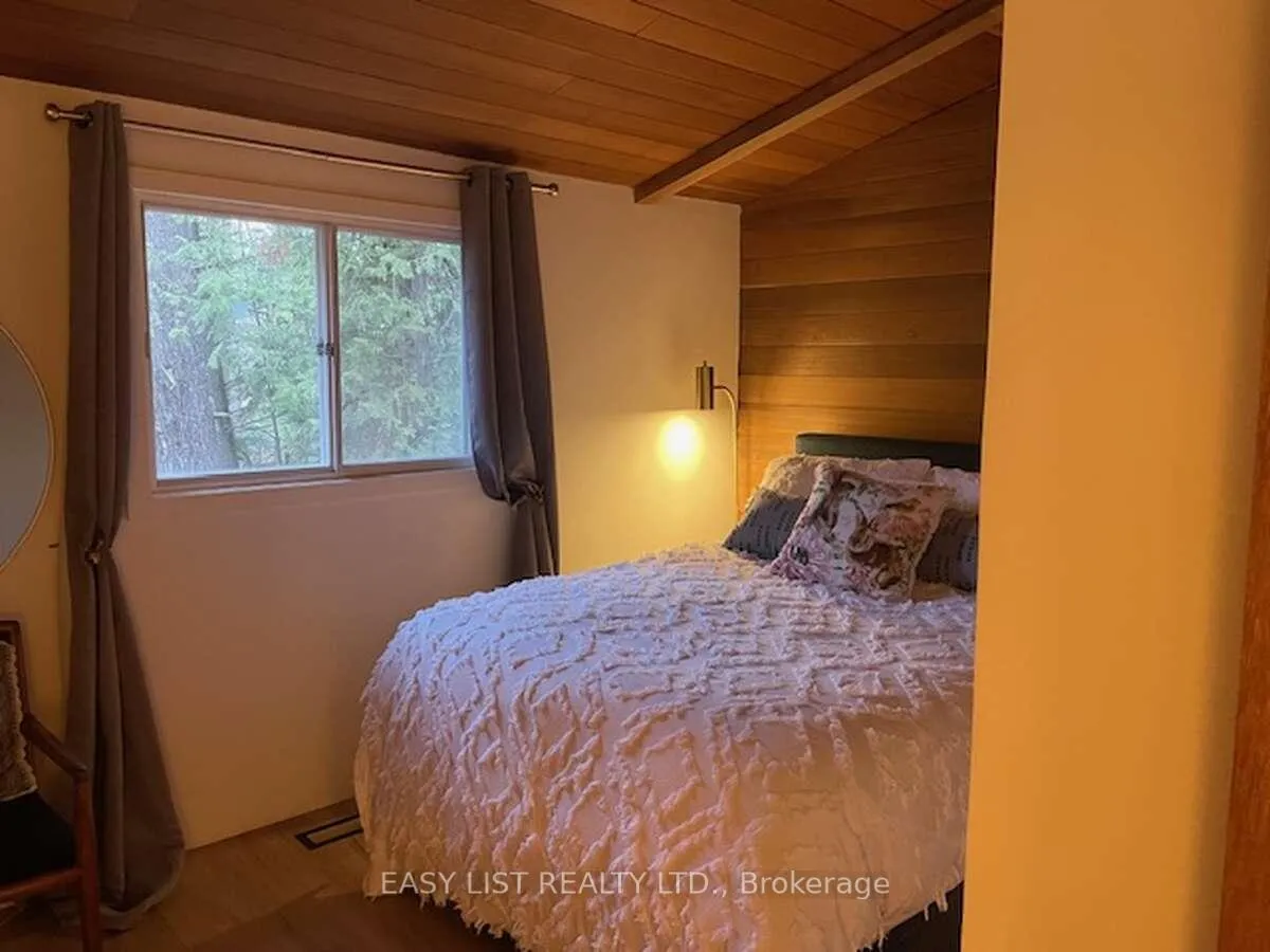 Photo 24 of 28 Birch Trail, Wasaga Beach — HOMEH