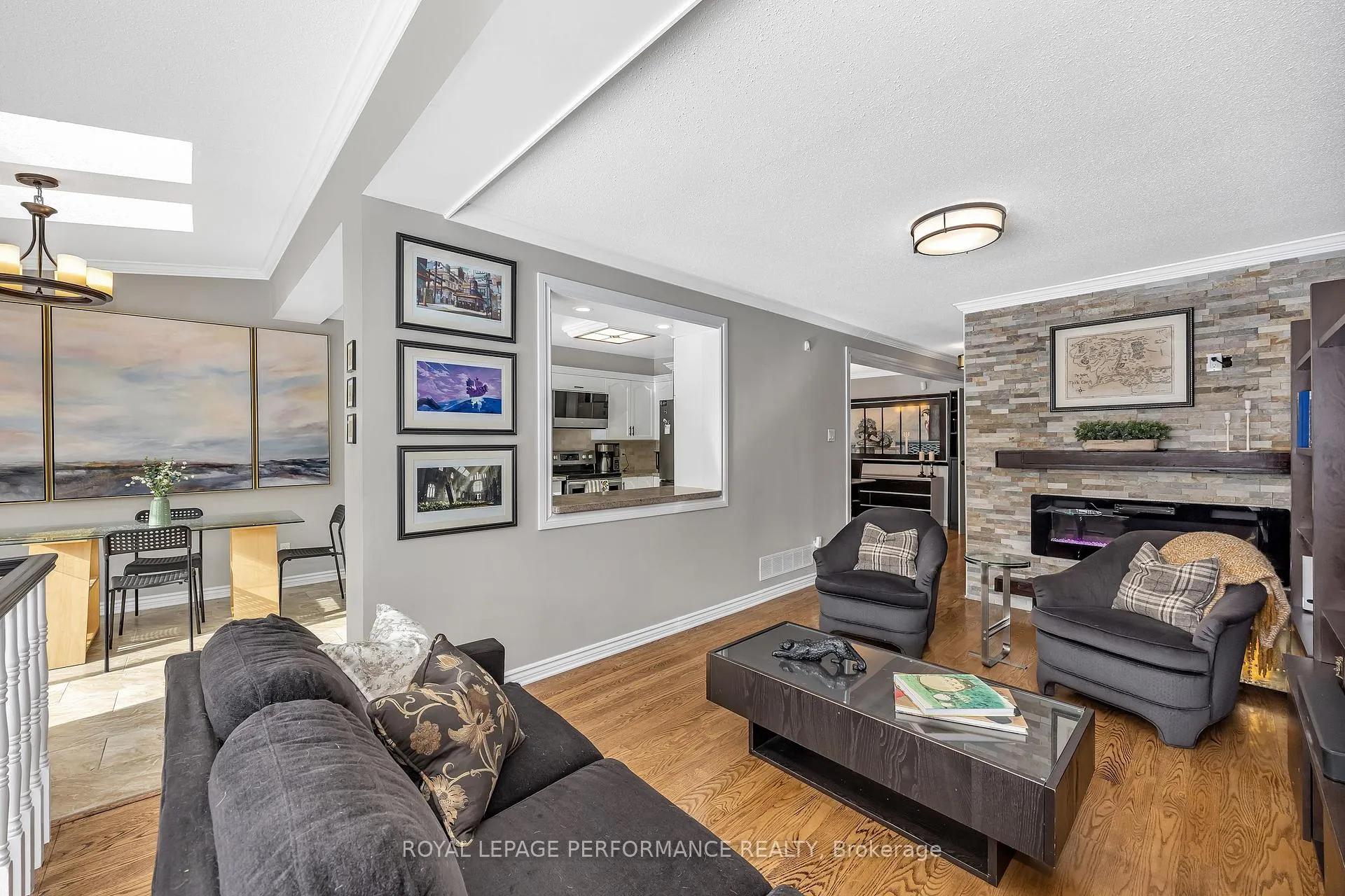 Photo 14 of 81 Saddle Crescent, Ottawa, Hunt Club Park — HOMEH