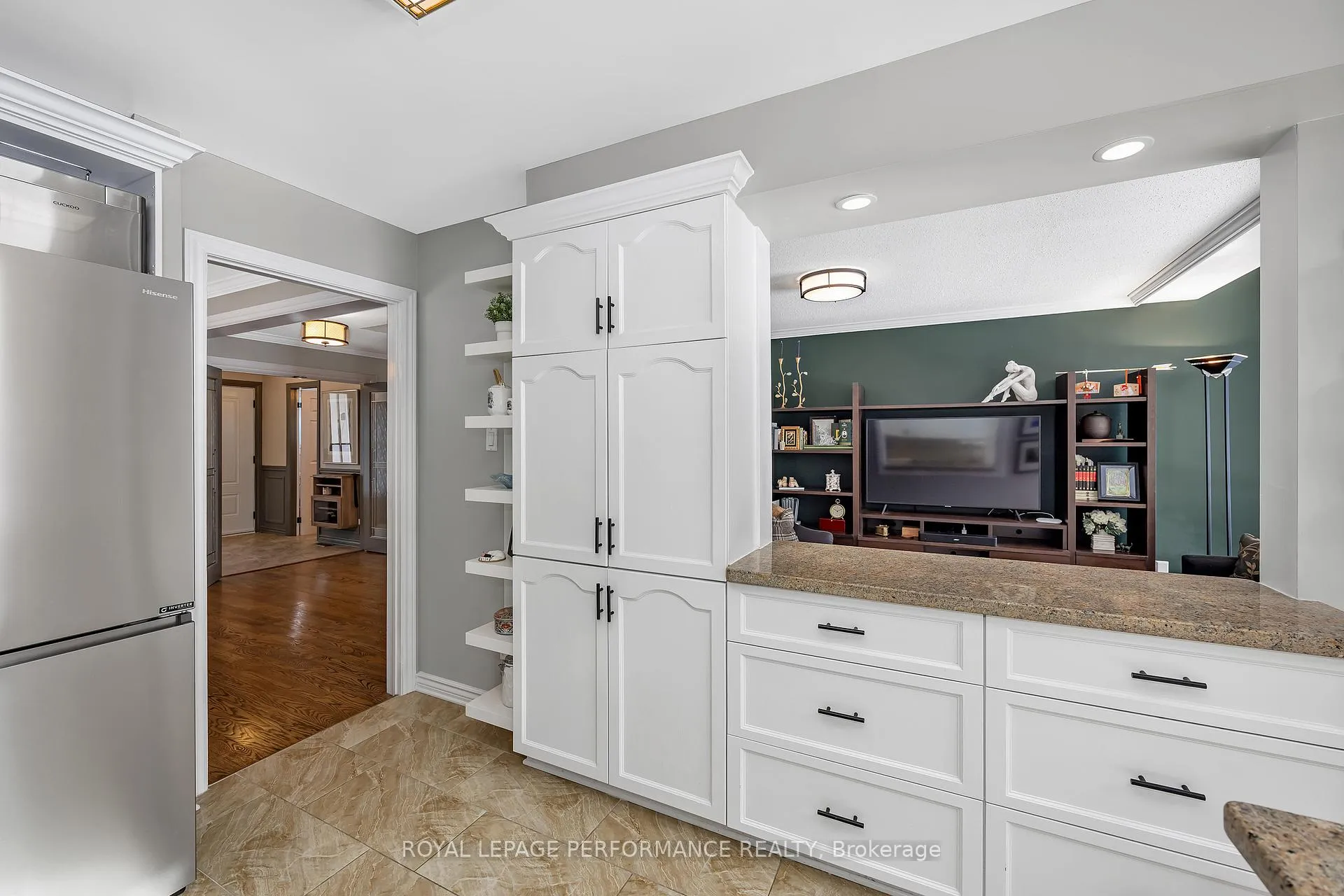 Photo 17 of 81 Saddle Crescent, Ottawa, Hunt Club Park — HOMEH