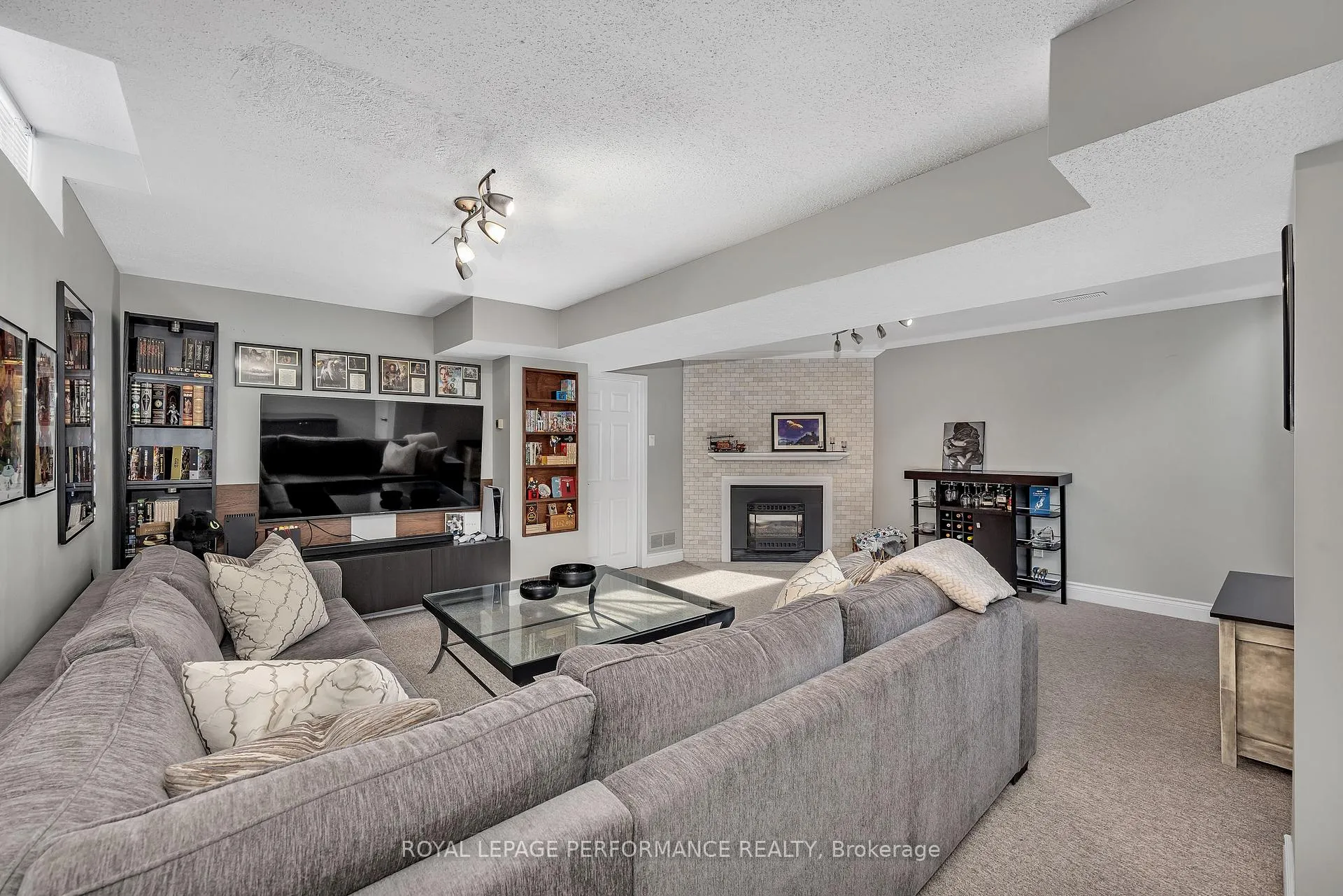 Photo 40 of 81 Saddle Crescent, Ottawa, Hunt Club Park — HOMEH