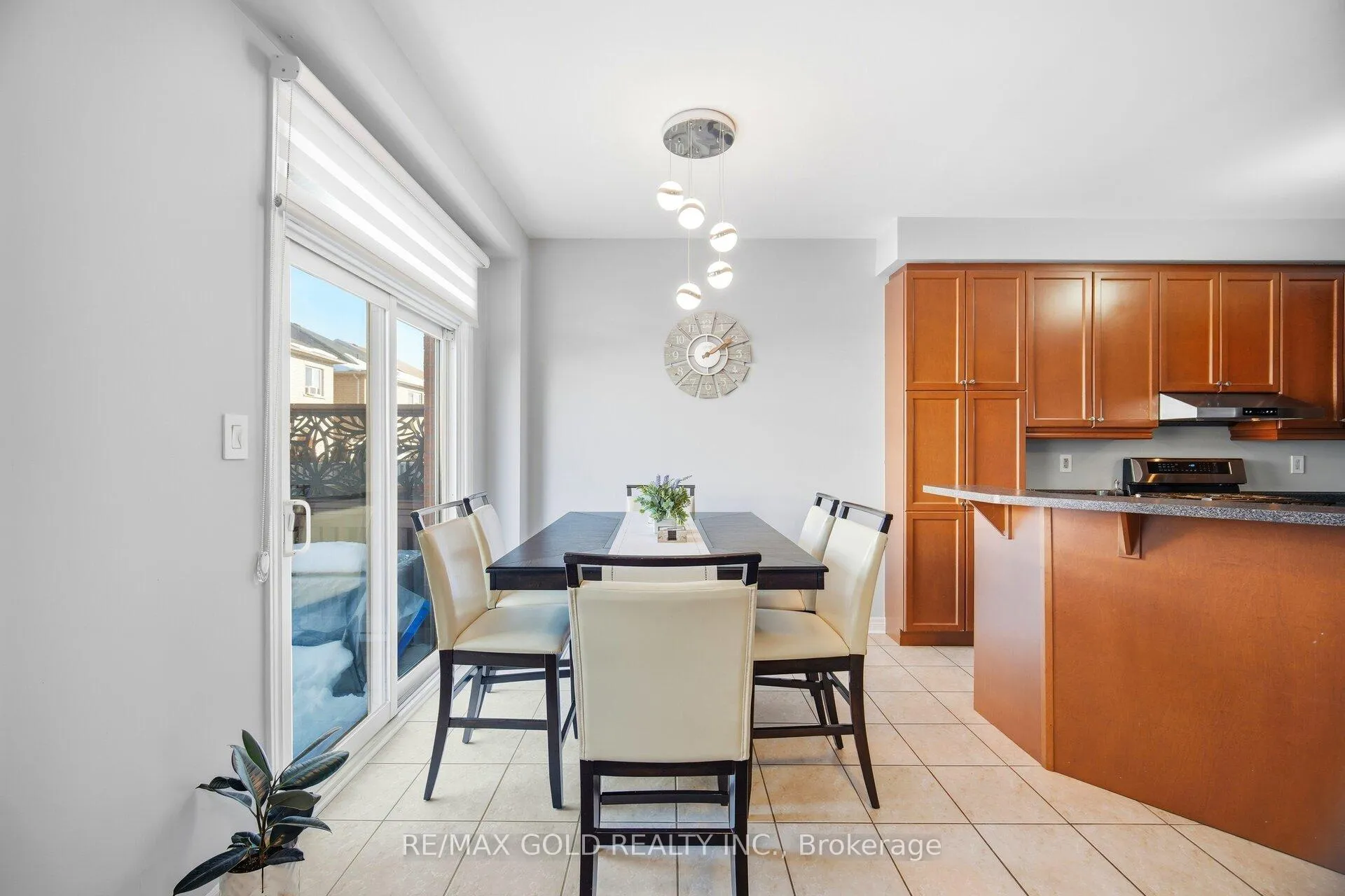 Photo 11 of 27 Frostbite Lane, Brampton, Sandringham-Wellington — HOMEH