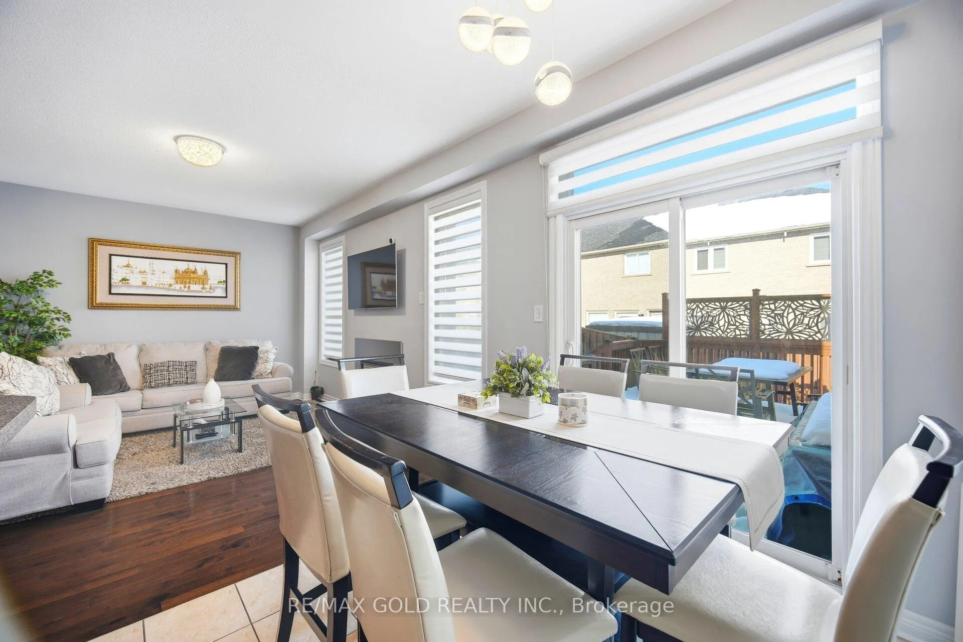 Photo 12 of 27 Frostbite Lane, Brampton, Sandringham-Wellington — HOMEH
