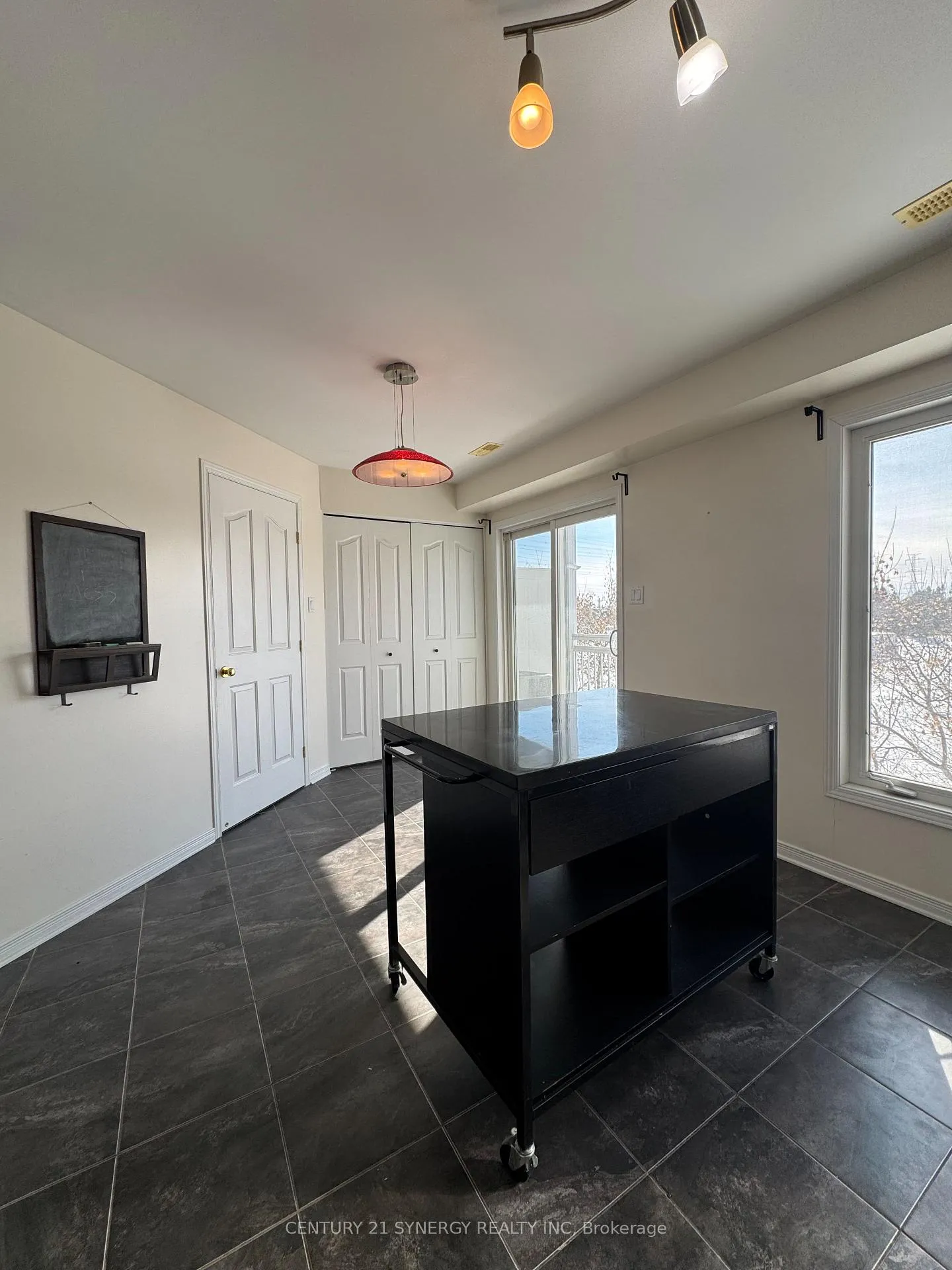 Photo 8 of Unit 4, 280 Tivoli Private, Ottawa, Merivale Industrial Park/Citiplace — HOMEH