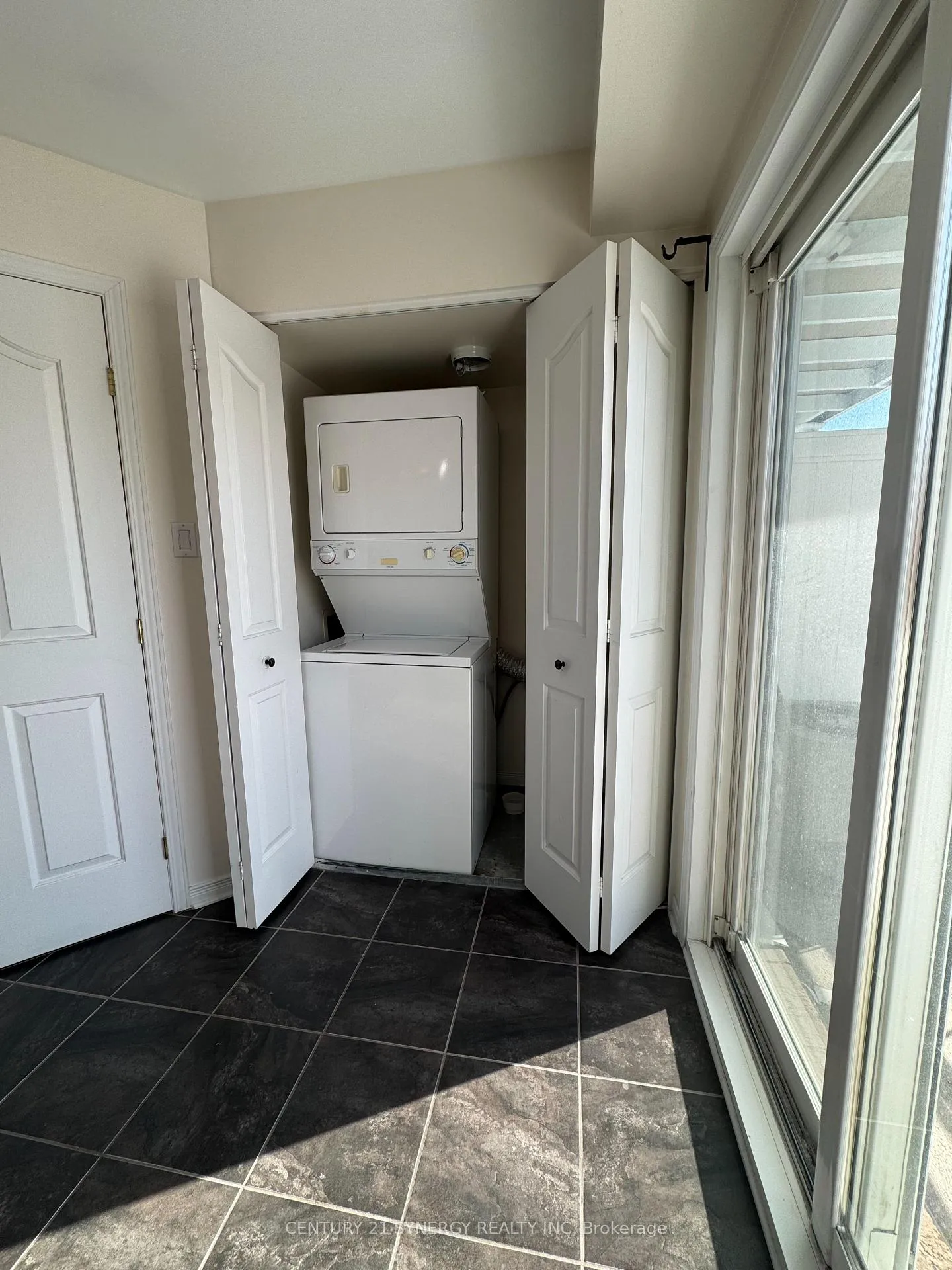 Photo 10 of Unit 4, 280 Tivoli Private, Ottawa, Merivale Industrial Park/Citiplace — HOMEH