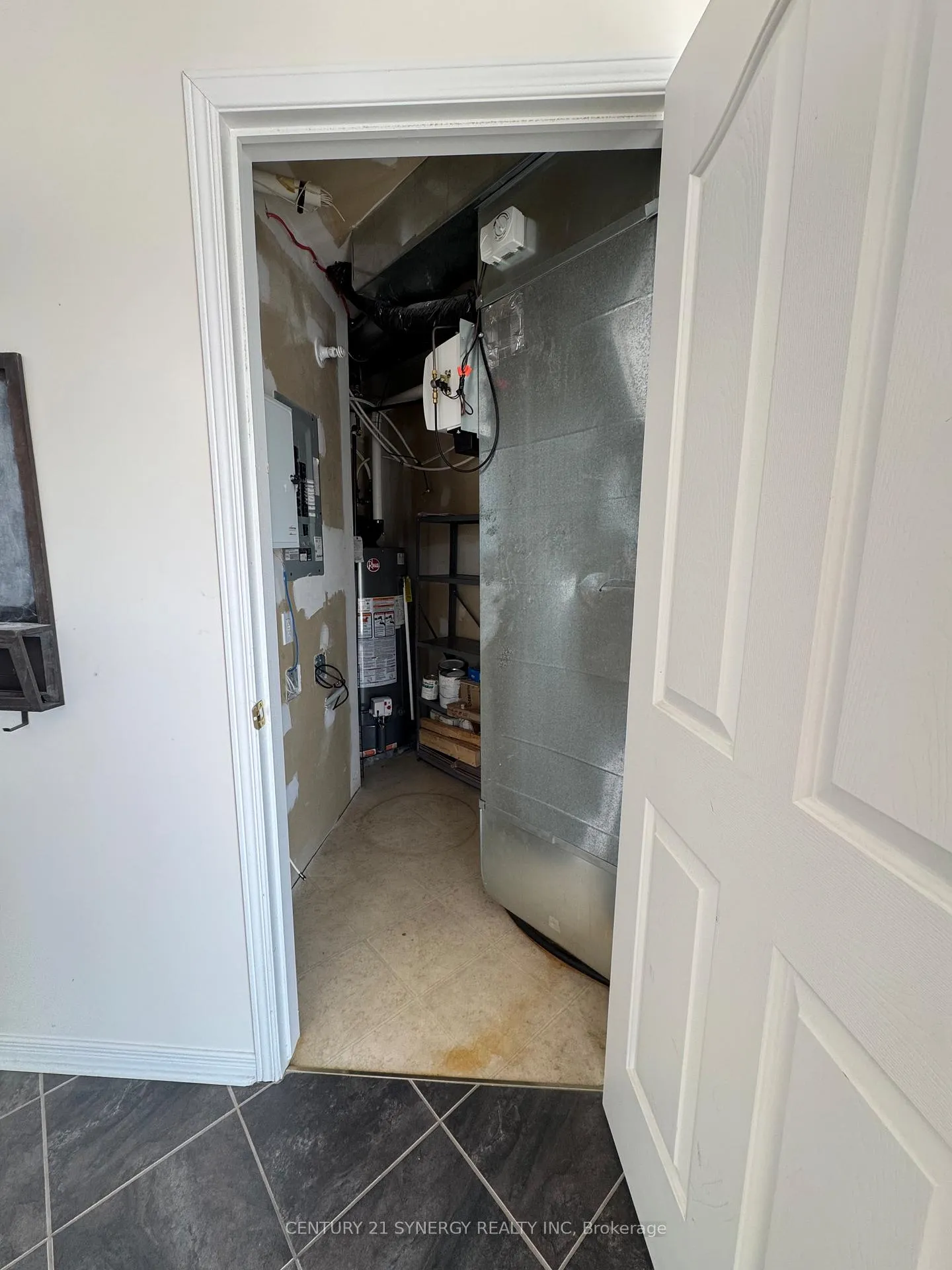 Photo 11 of Unit 4, 280 Tivoli Private, Ottawa, Merivale Industrial Park/Citiplace — HOMEH