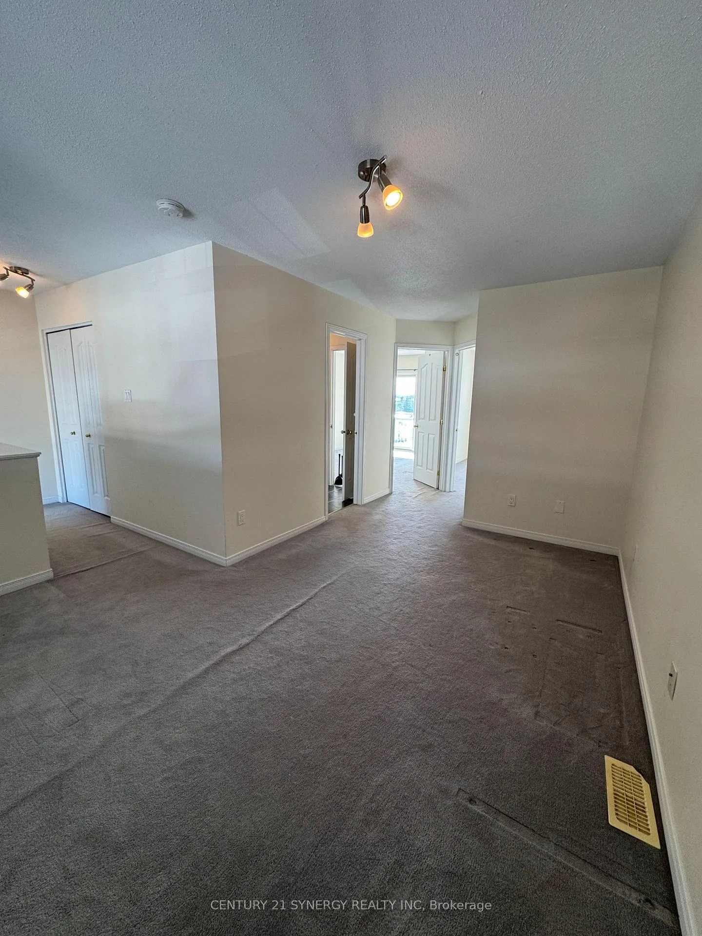 Photo 17 of Unit 4, 280 Tivoli Private, Ottawa, Merivale Industrial Park/Citiplace — HOMEH