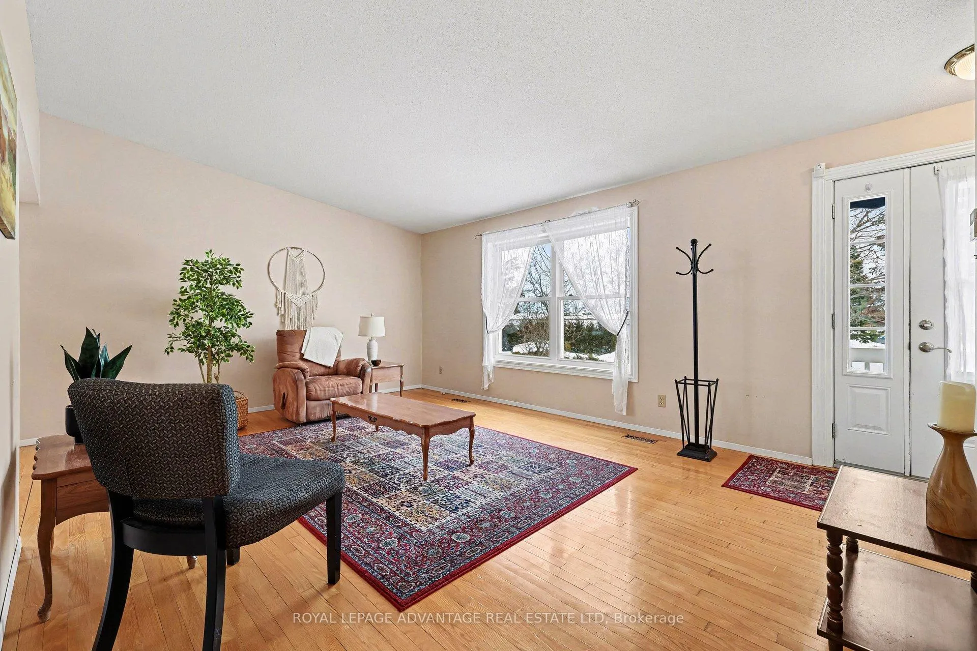Photo 5 of 4 Otterdale Crescent E, Rideau Lakes, Rideau Lakes (South Elmsley) Twp — HOMEH