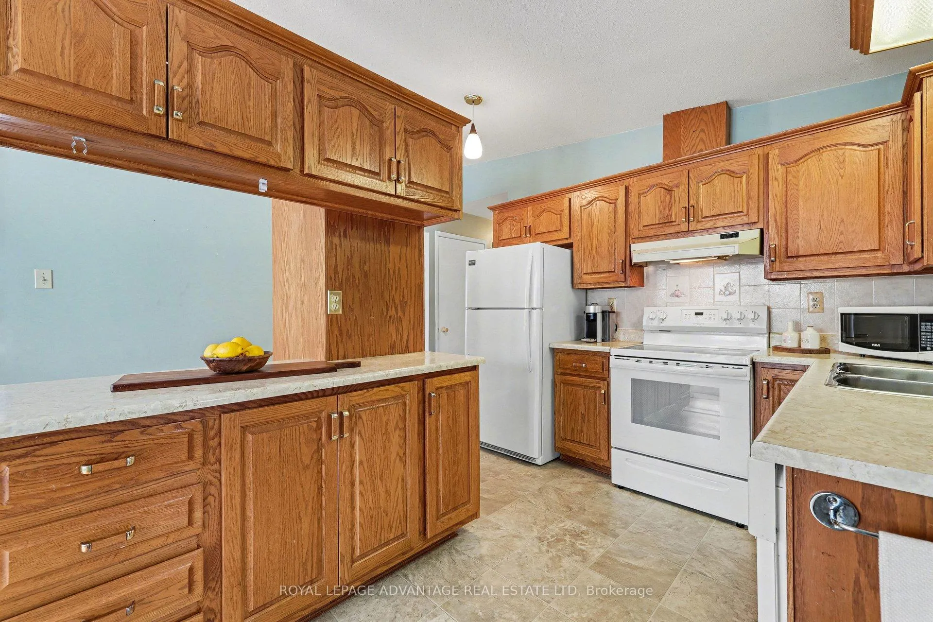 Photo 10 of 4 Otterdale Crescent E, Rideau Lakes, Rideau Lakes (South Elmsley) Twp — HOMEH