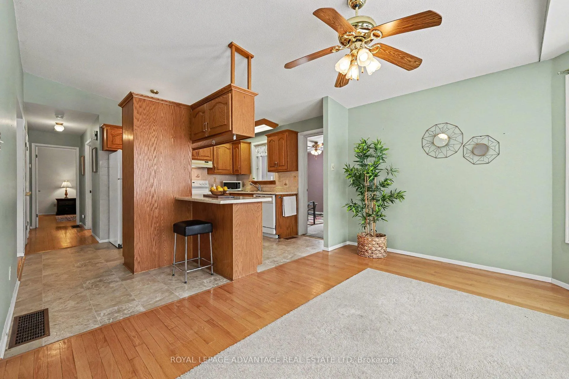 Photo 14 of 4 Otterdale Crescent E, Rideau Lakes, Rideau Lakes (South Elmsley) Twp — HOMEH