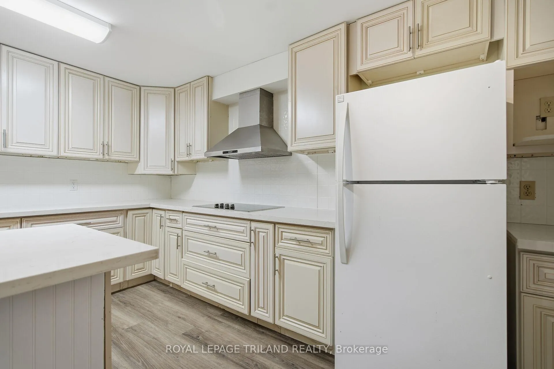 Photo 5 of Unit 2, 233 Centennial Avenue, St. Thomas — HOMEH
