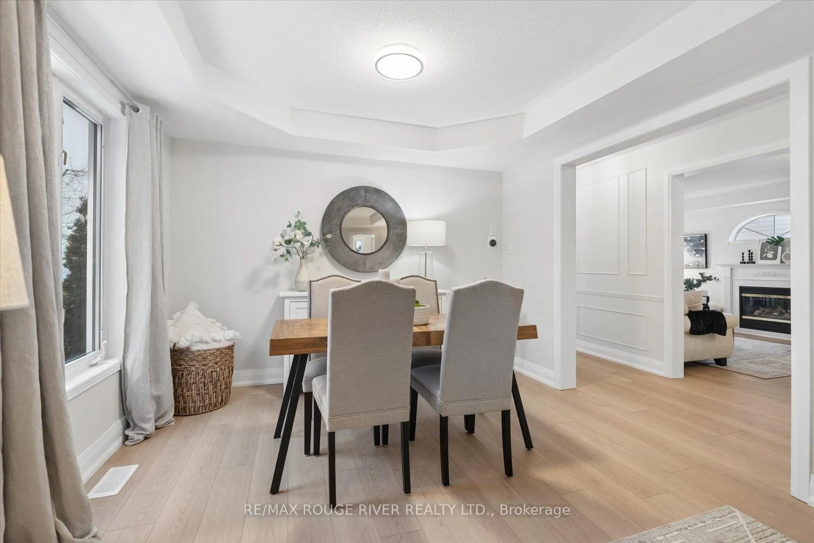 Photo 8 of 47 Downey Drive, Whitby, Brooklin — HOMEH