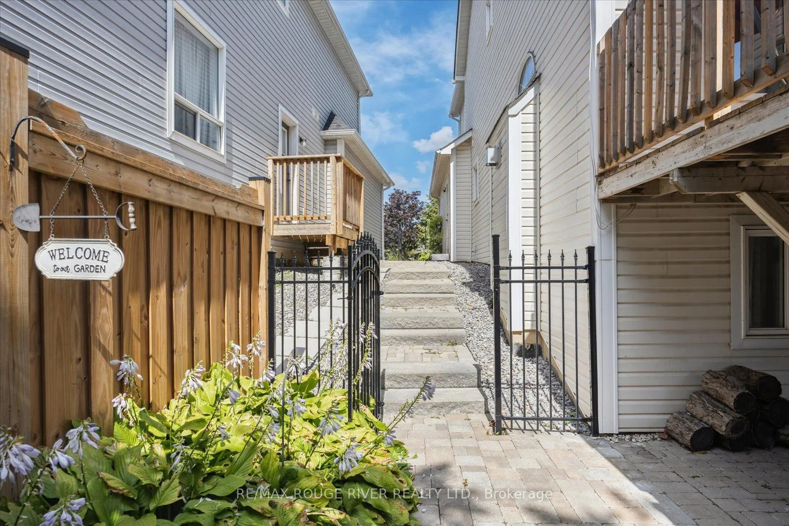 Photo 36 of 47 Downey Drive, Whitby, Brooklin — HOMEH
