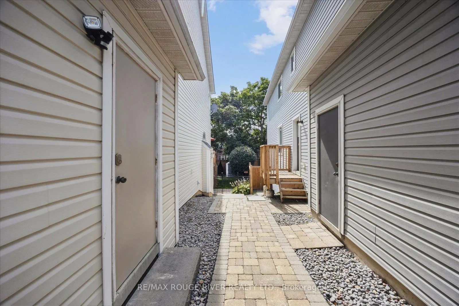 Photo 41 of 47 Downey Drive, Whitby, Brooklin — HOMEH