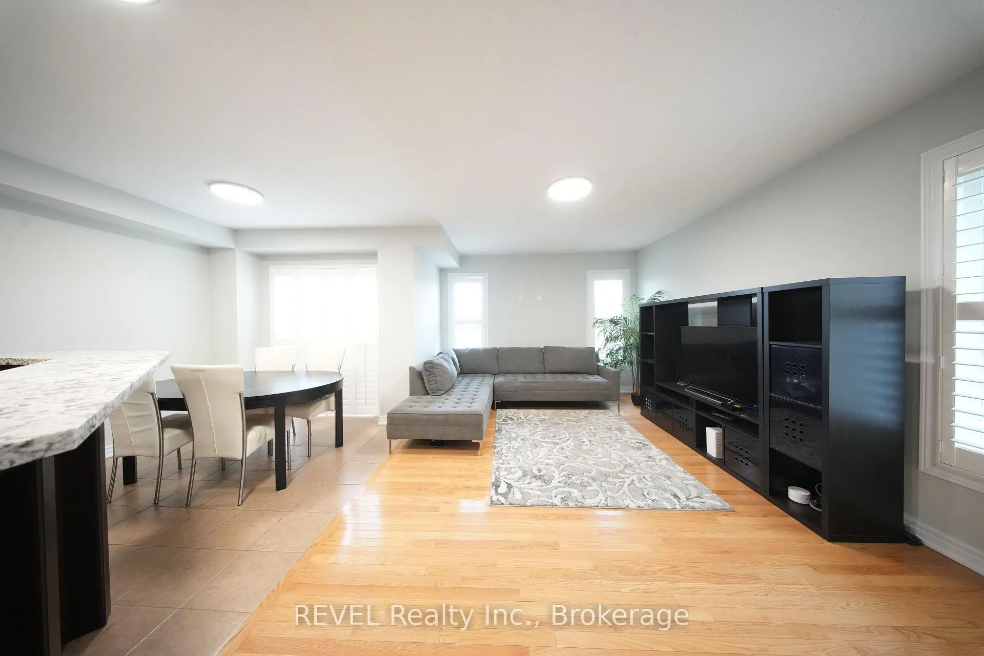 Photo 3 of 97 Cedarbrook Road, Brampton, Sandringham-Wellington — HOMEH