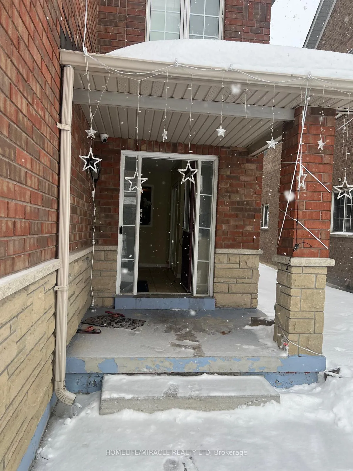 Photo 2 of 33 Revelstoke Place, Brampton, Sandringham-Wellington — HOMEH