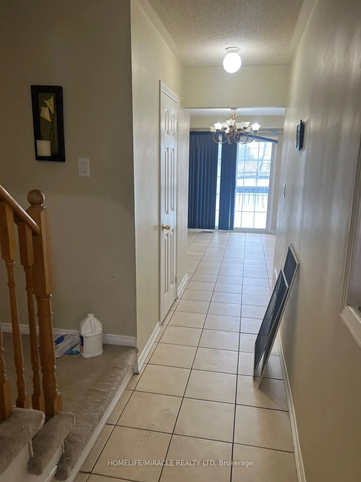 Photo 3 of 33 Revelstoke Place, Brampton, Sandringham-Wellington — HOMEH